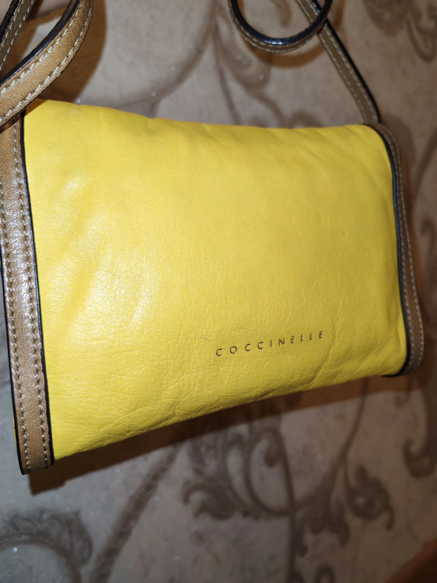 Сумка кожанная coccinelle - изображение 1