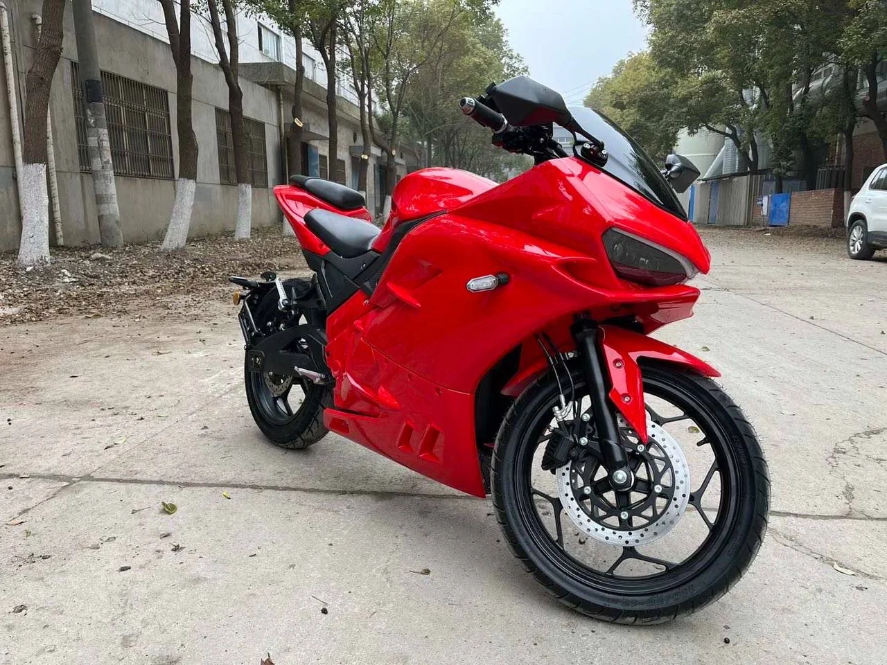 Электромотоциклы Ducati из Китая