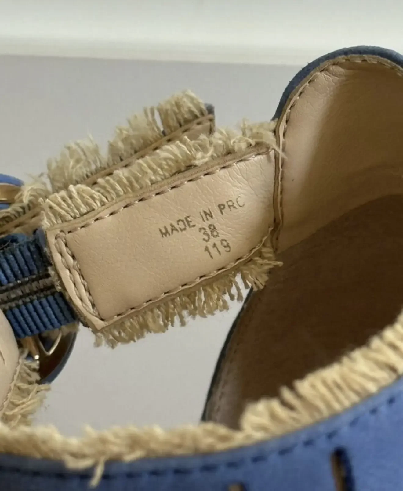 Босоножки Guess - миниатюра 5