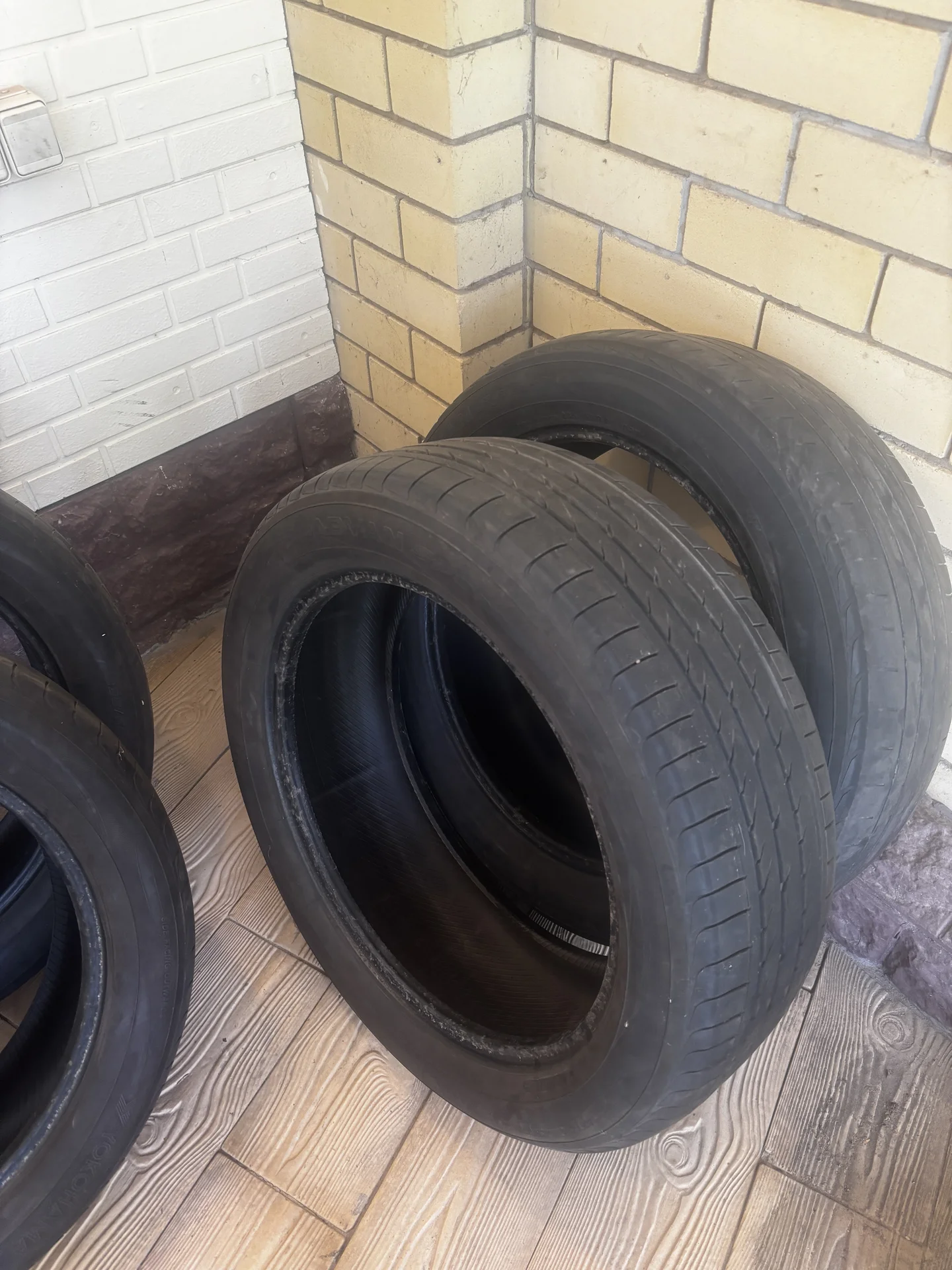 Резина Yokohama advan sport 102v r20 235/55 - изображение 1
