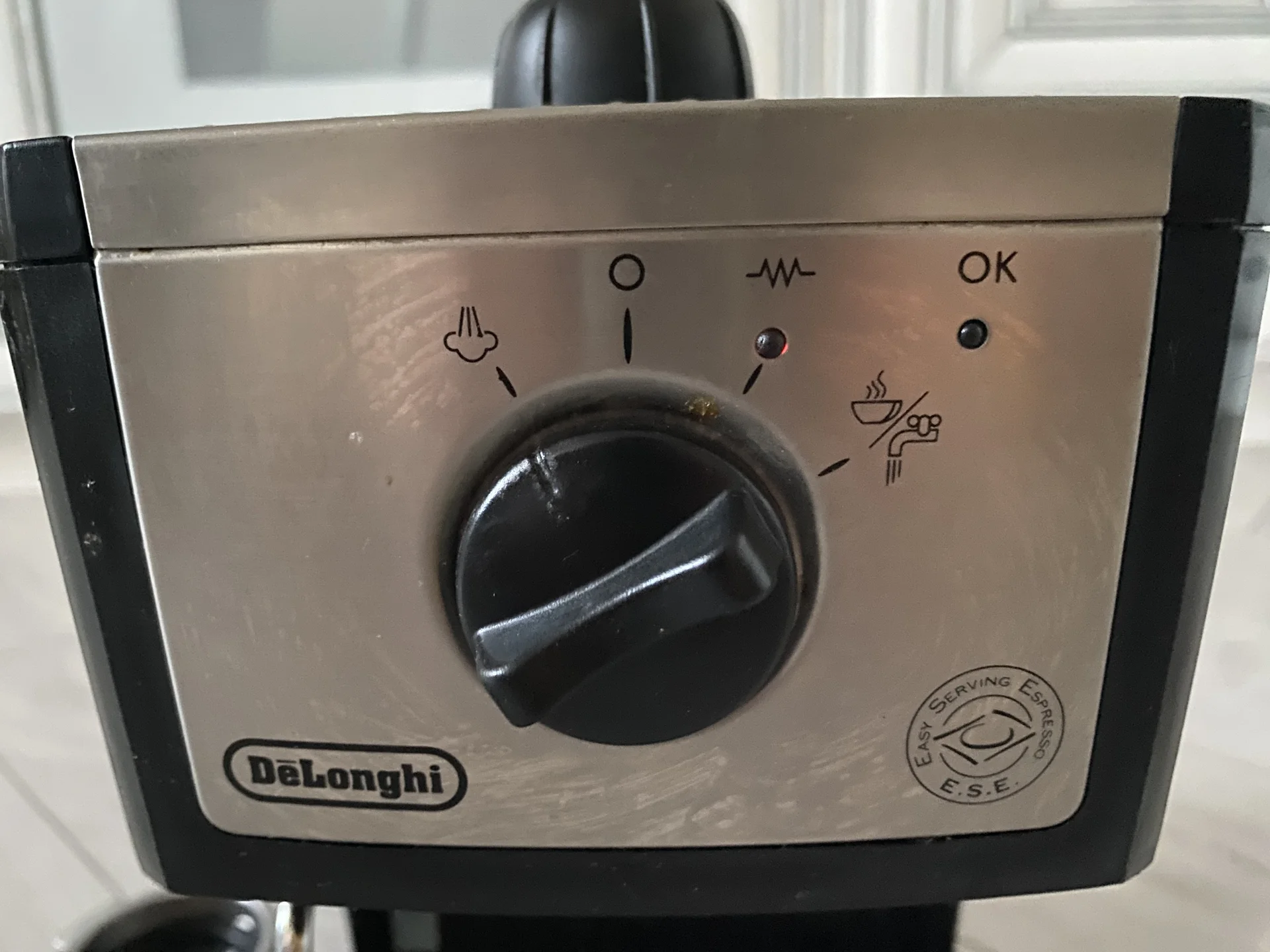 Кофеварка рожковая Delonghi - миниатюра 4