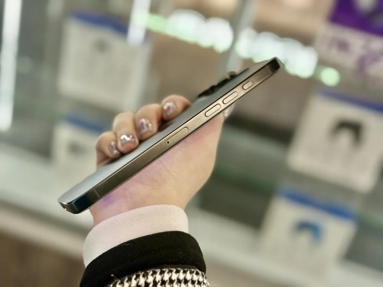 iPhone 16 Pro Max 256Gb - миниатюра 4