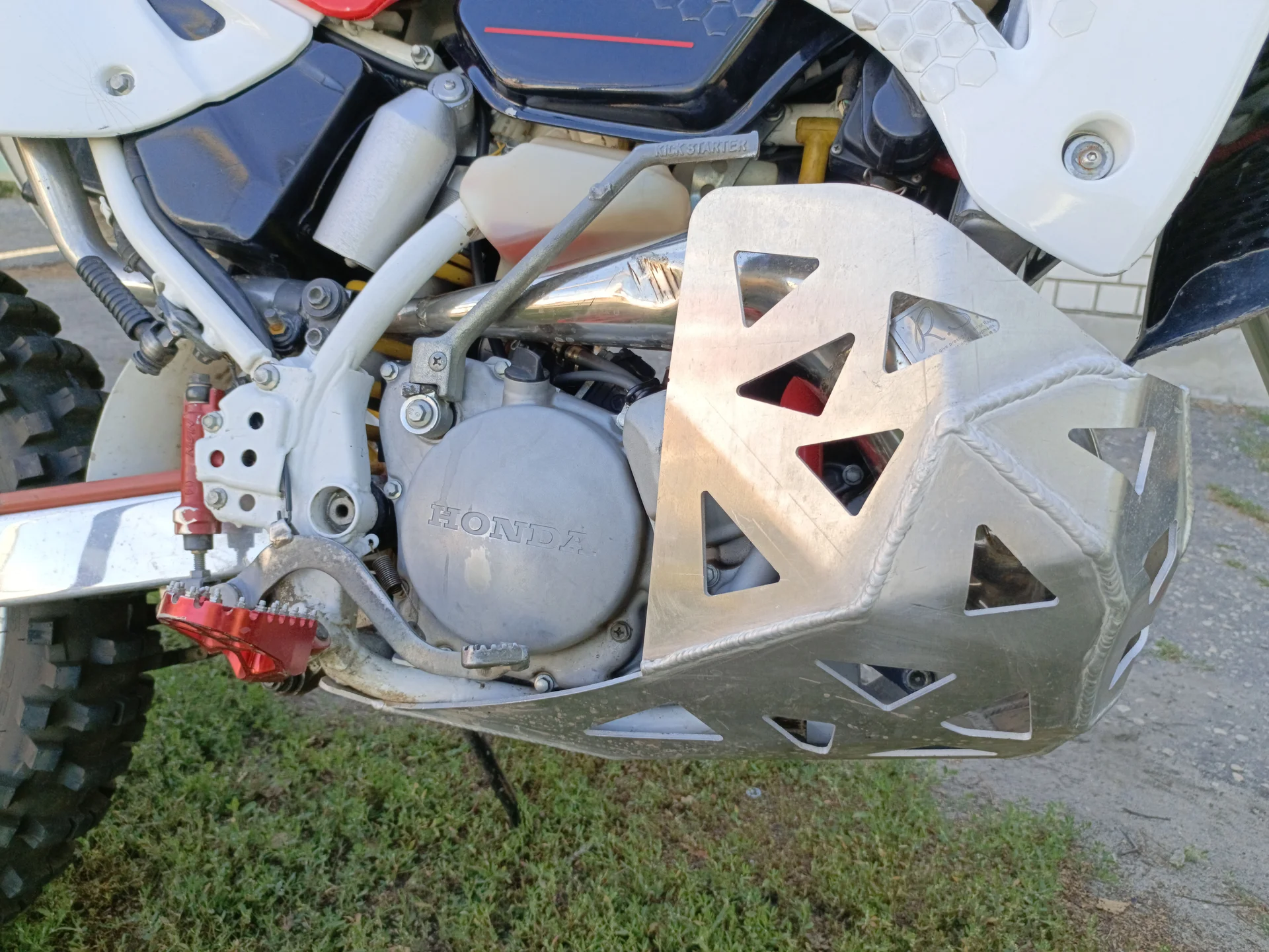 Honda CRM250R - миниатюра 9