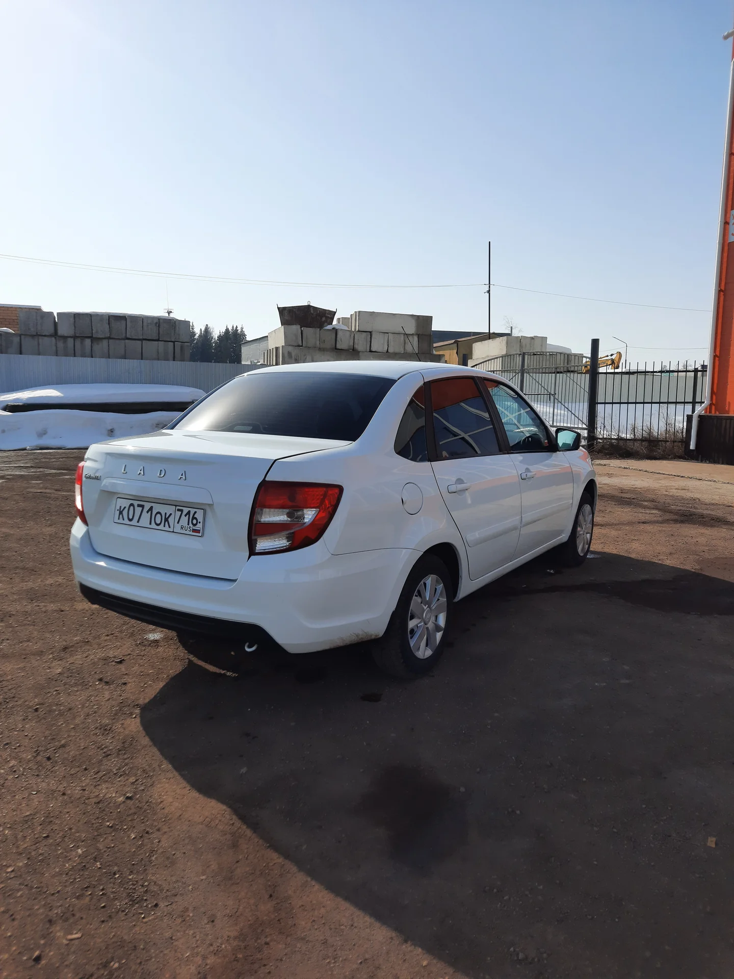 Lada Granta - миниатюра 6