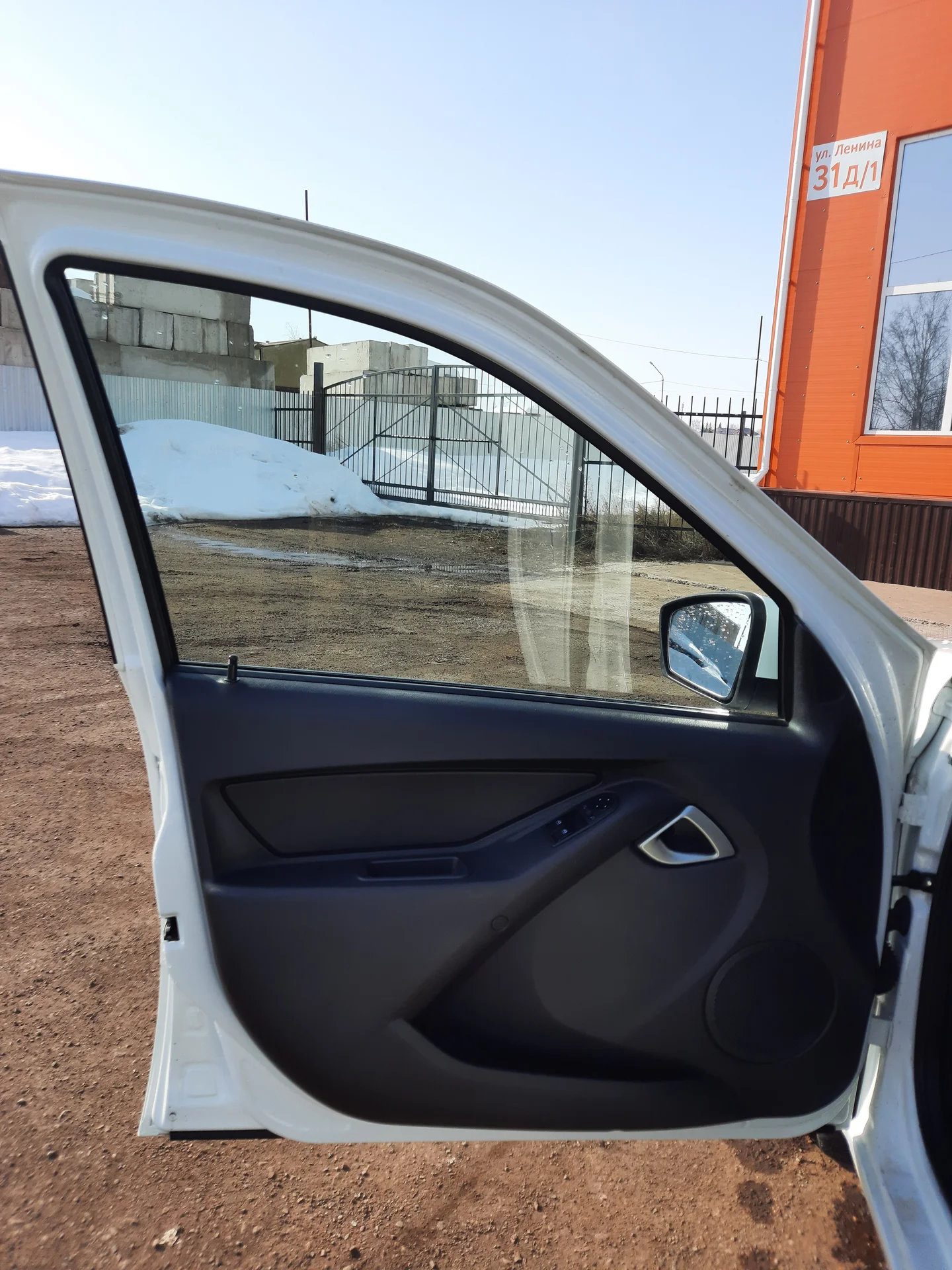 Lada Granta - миниатюра 8
