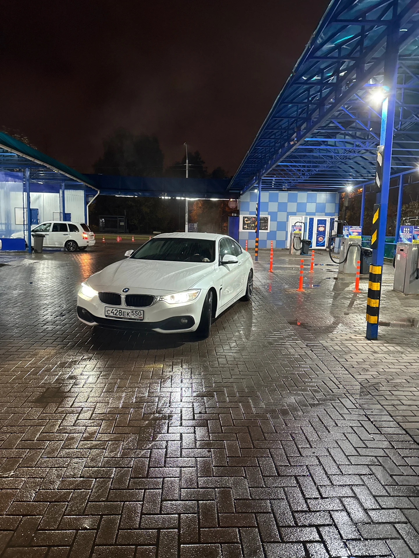BMW 420i - миниатюра 5