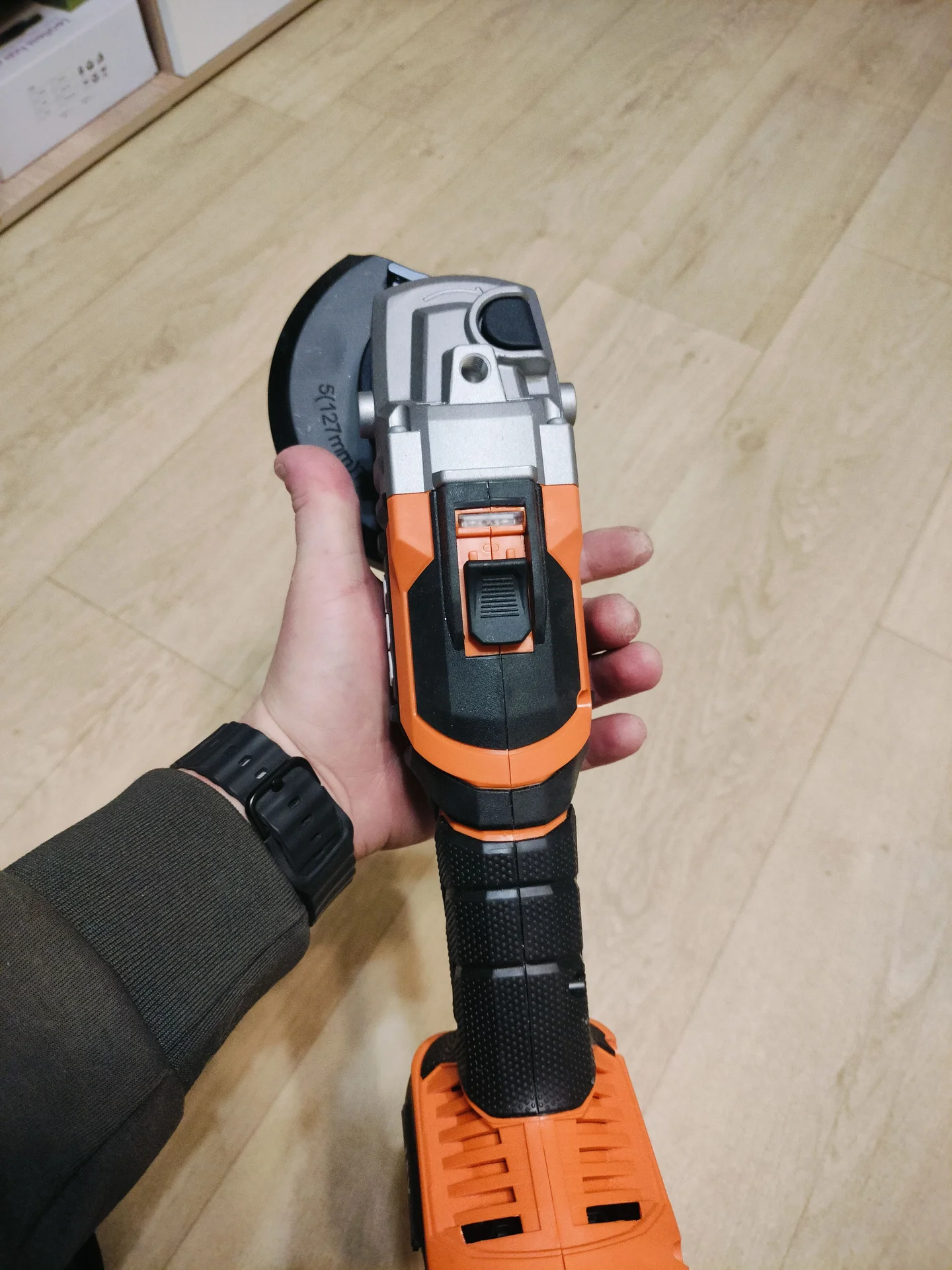 УШМ болгарка AEG 125 аккумуляторная - миниатюра 2