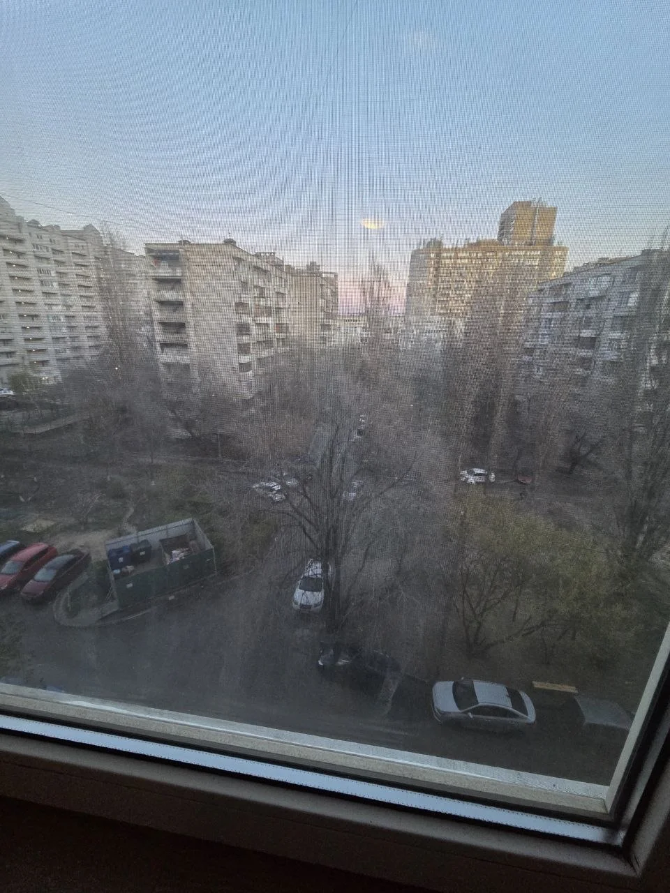 Сдаю трёхкомнатную квартиру в центре города - миниатюра 24