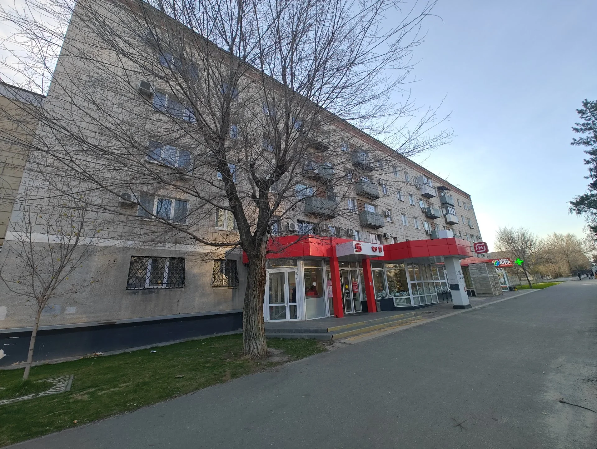 Сдаю трёхкомнатную квартиру в Дзержинском районе города - миниатюра 21