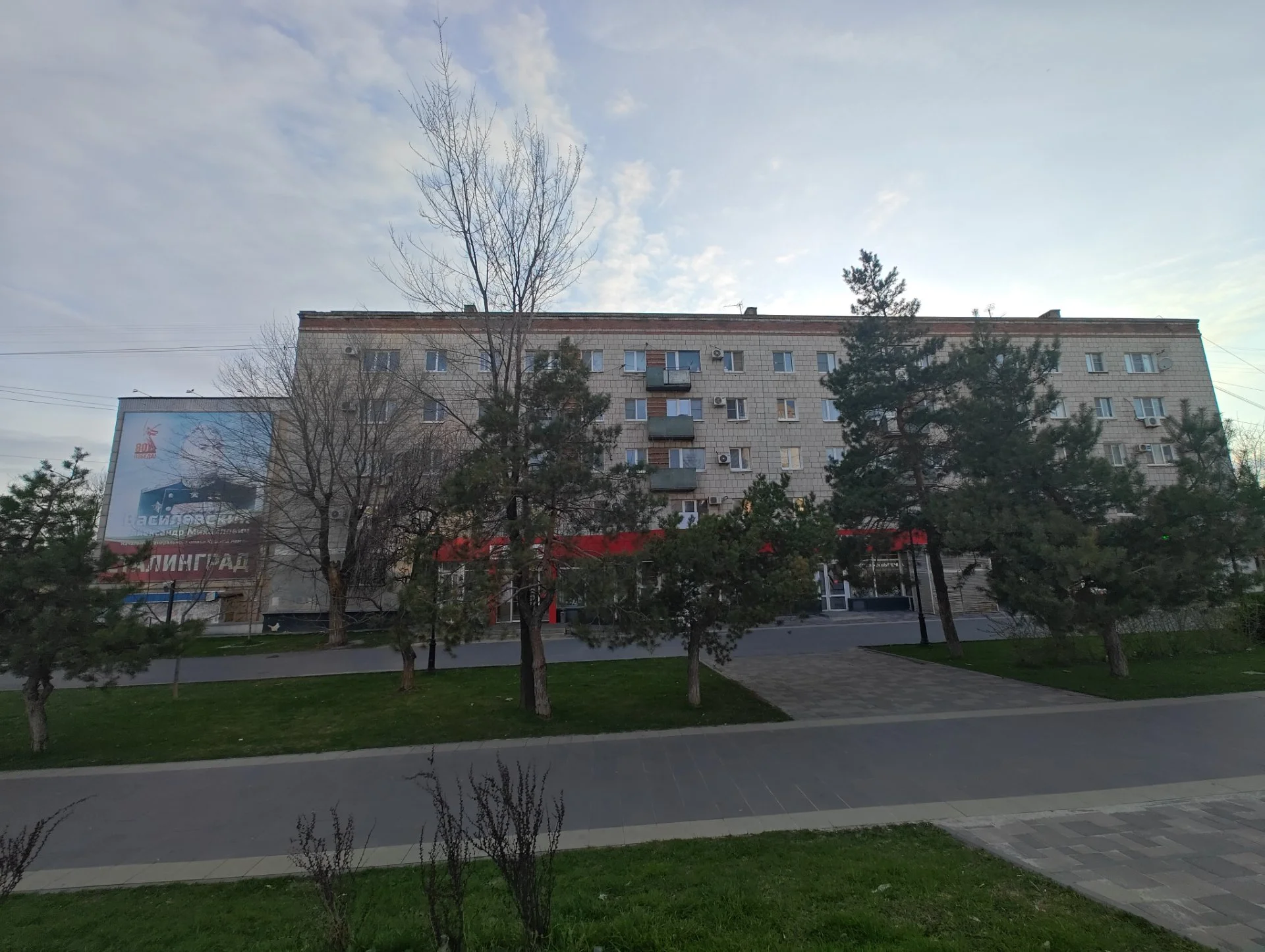 Сдаю трёхкомнатную квартиру в Дзержинском районе города - миниатюра 22