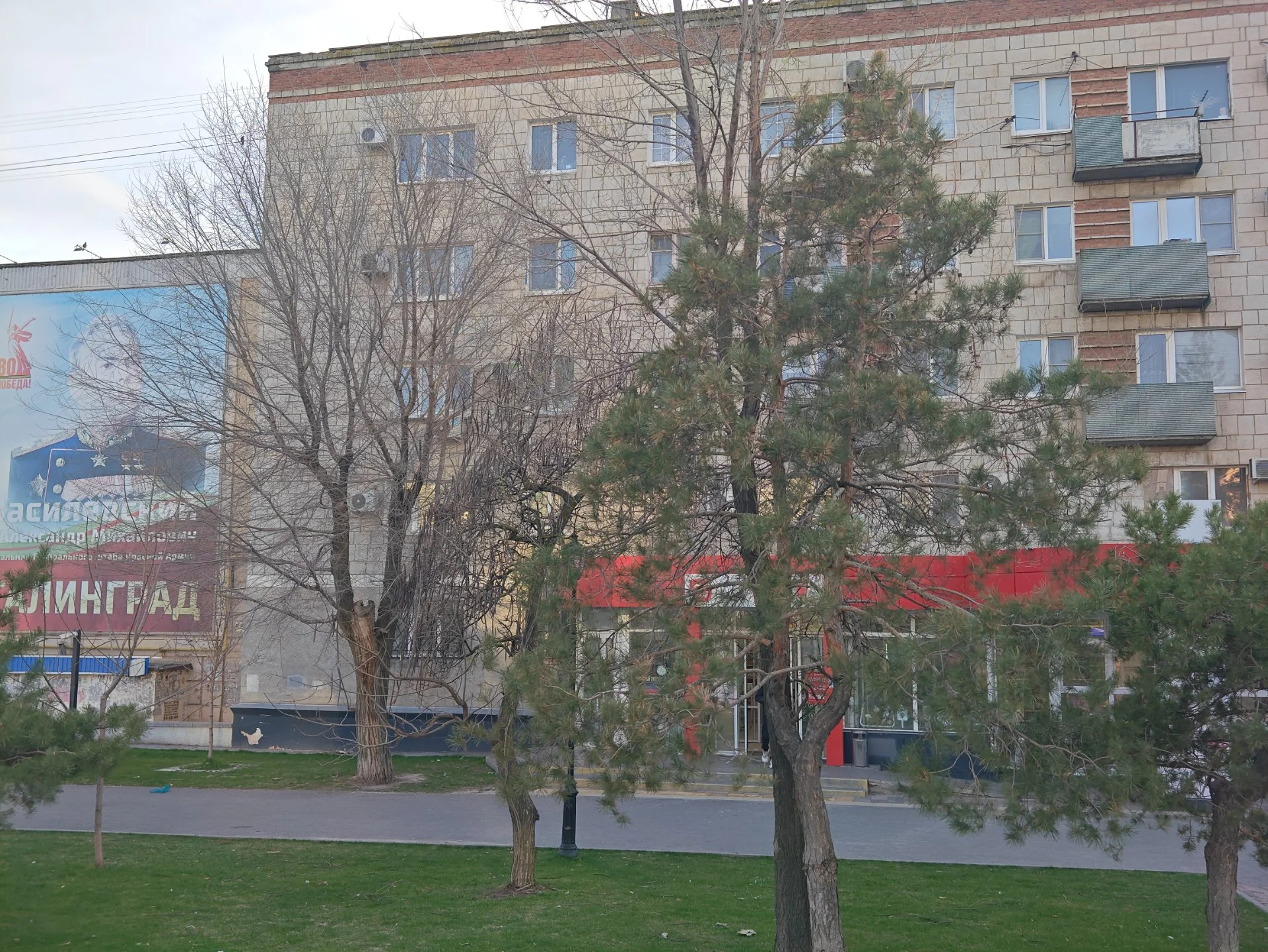 Сдаю трёхкомнатную квартиру в Дзержинском районе города - миниатюра 23