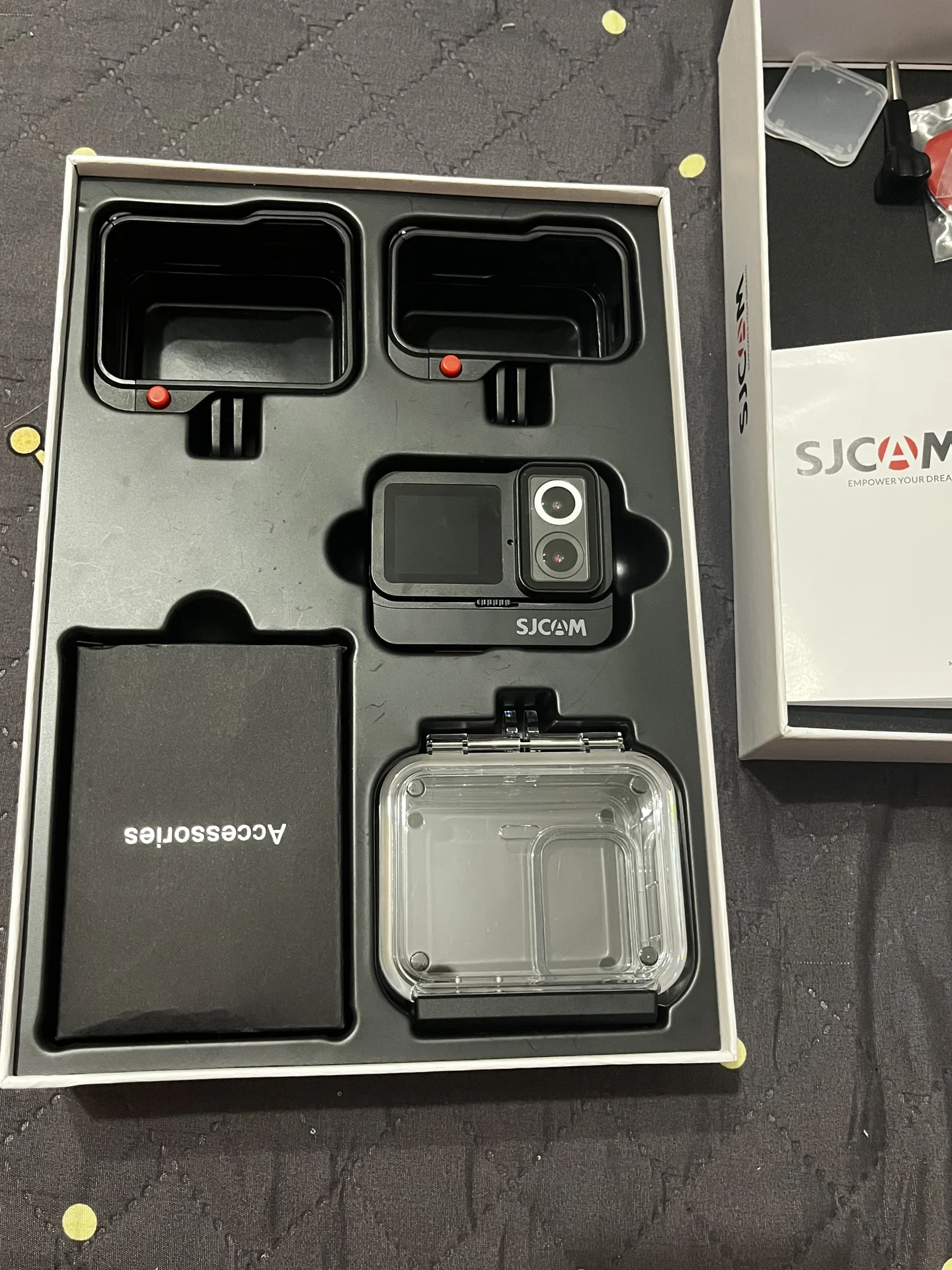 Экшн камер SJCAM SJ20 + набор креплений - изображение 1