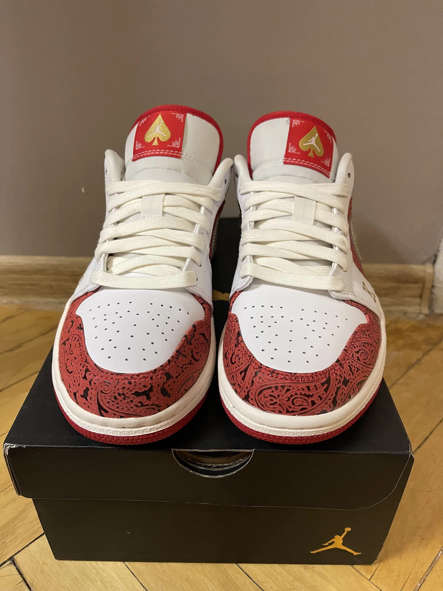 Кроссовки air jordan 1 low se spades - миниатюра 2