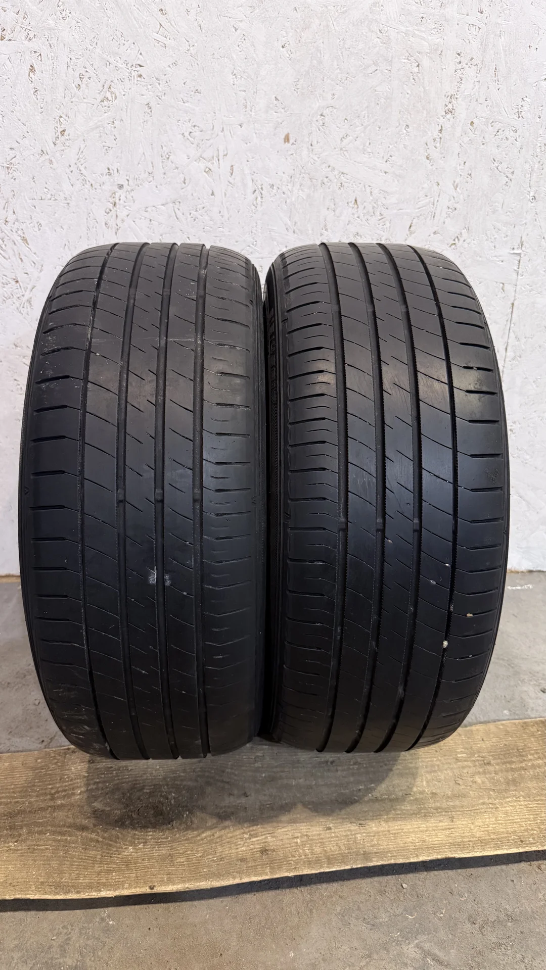 Dunlop Le Mans V R 17/215/45 - изображение 1