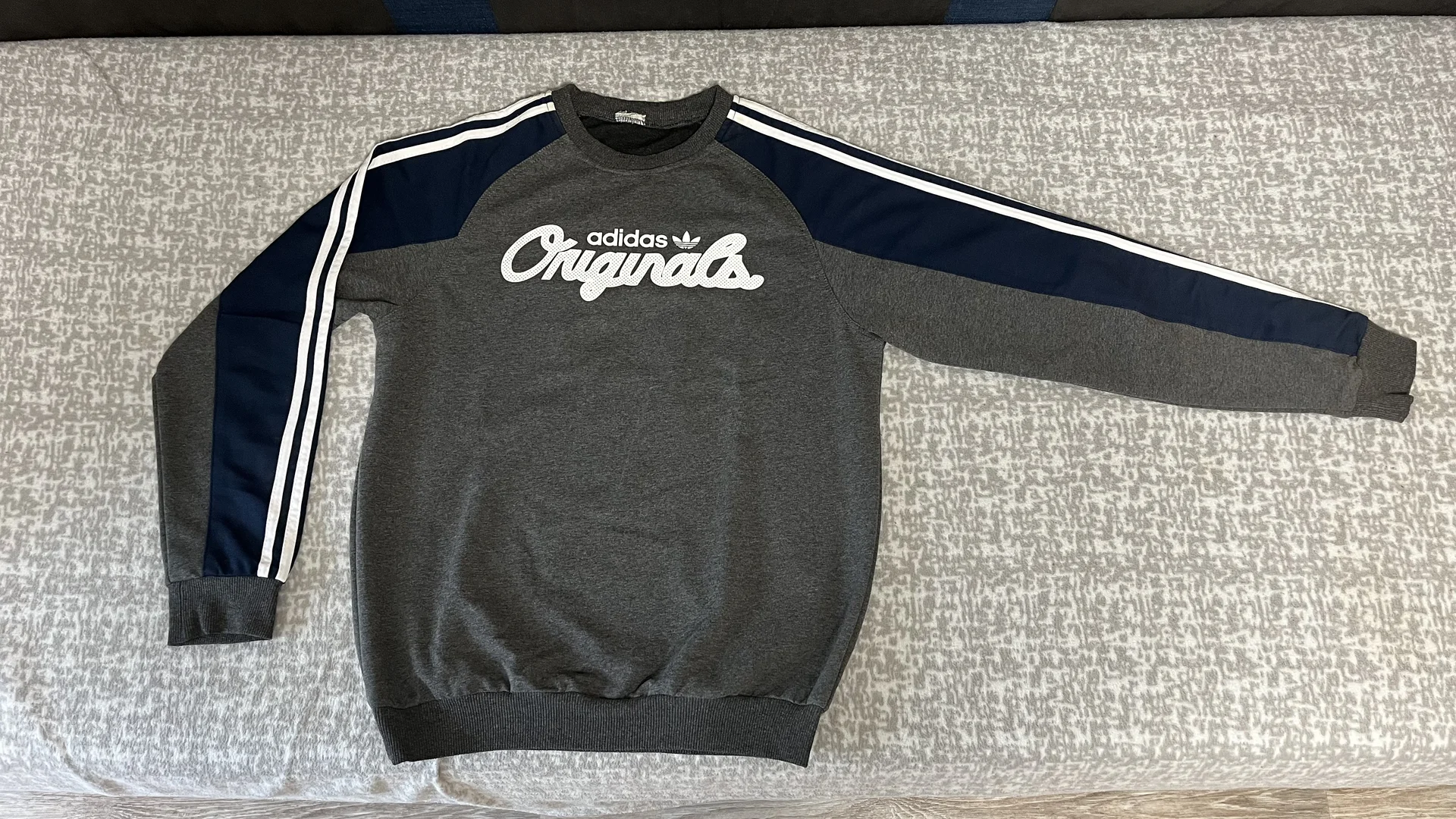 Спортивный костюм Adidas Originals - изображение 1