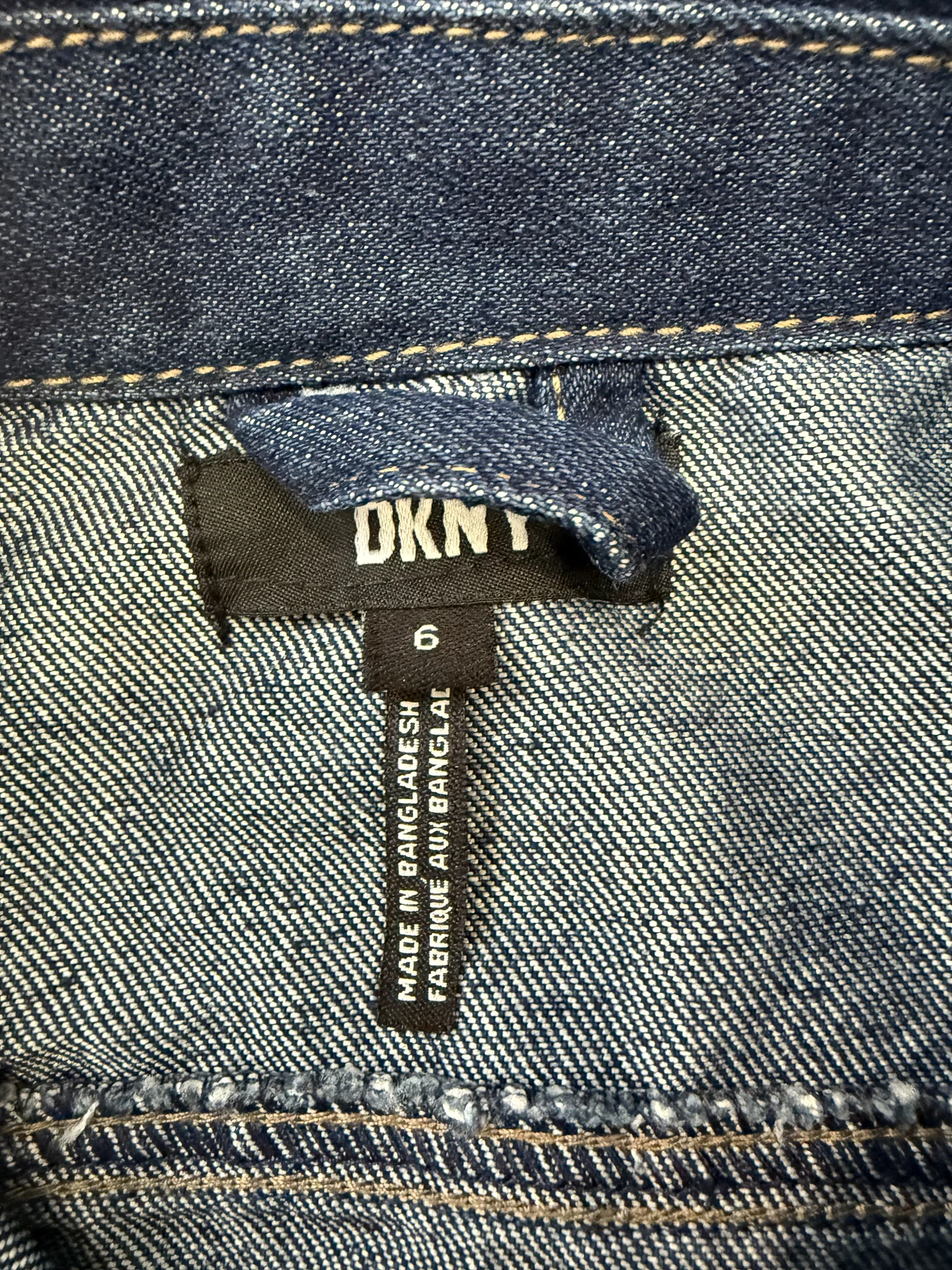 Джинсовая куртка для девочки DKNY - миниатюра 3