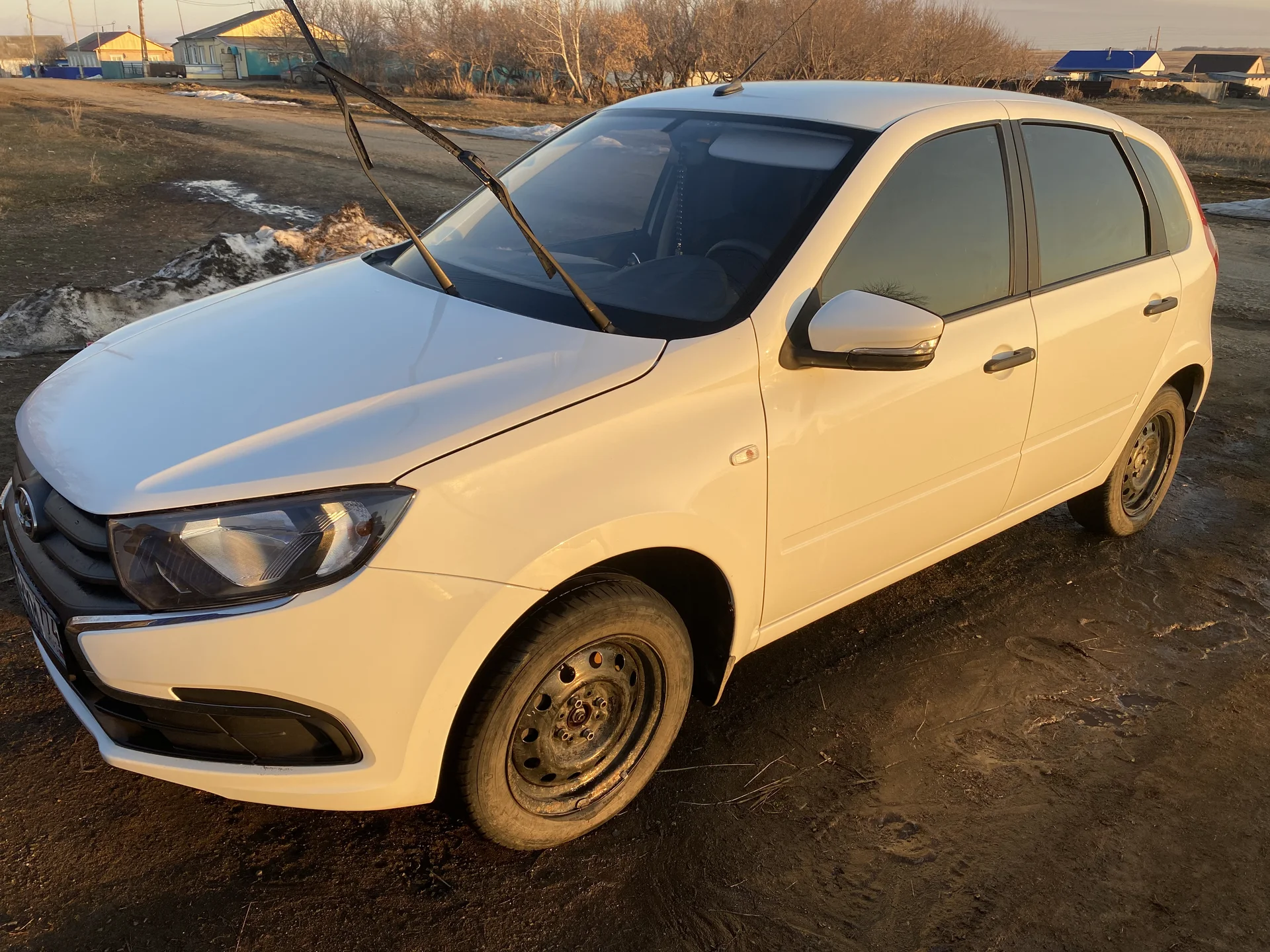 Автомобиль - миниатюра 3