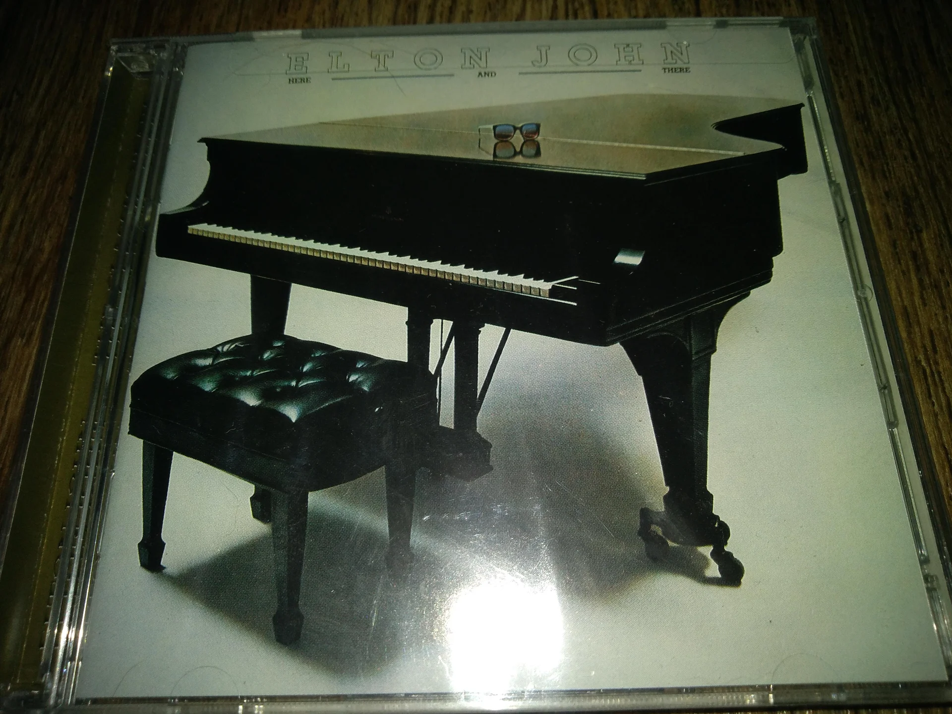 сд Elton John Here And There 2CD запечатанный новый фирма - изображение 1
