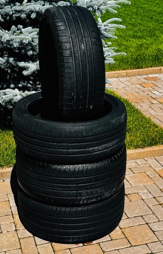 Bridgestone Turanza T005 225/40 R19 и 255/35 R19 96Y - изображение 1