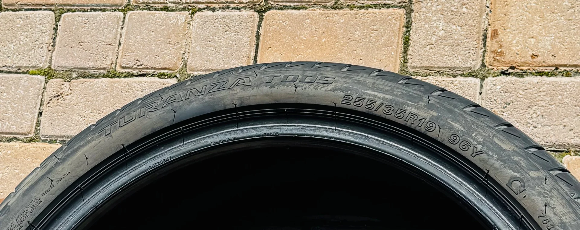 Bridgestone Turanza T005 225/40 R19 и 255/35 R19 96Y - миниатюра 4