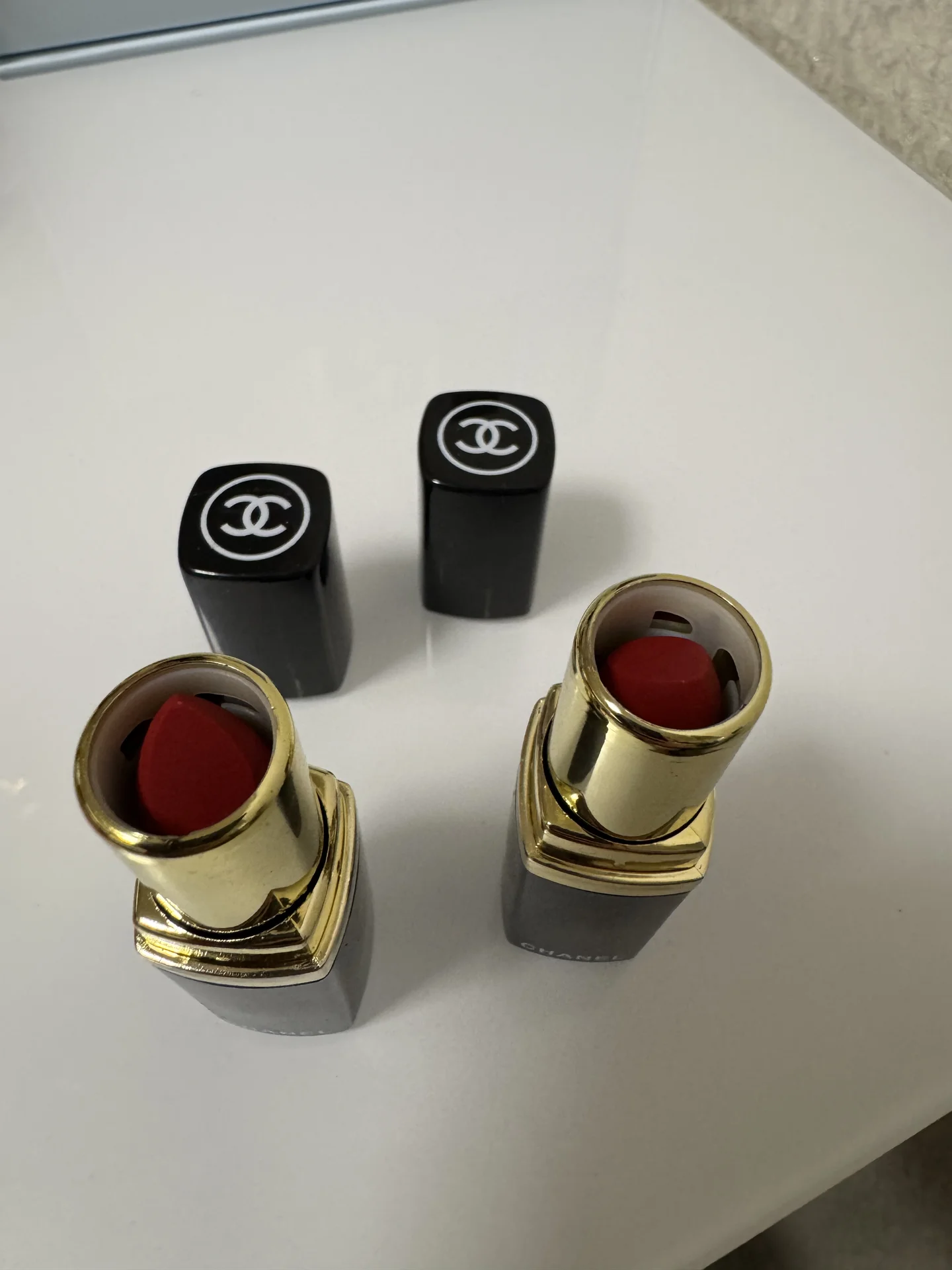 Помада Chanel - миниатюра 2