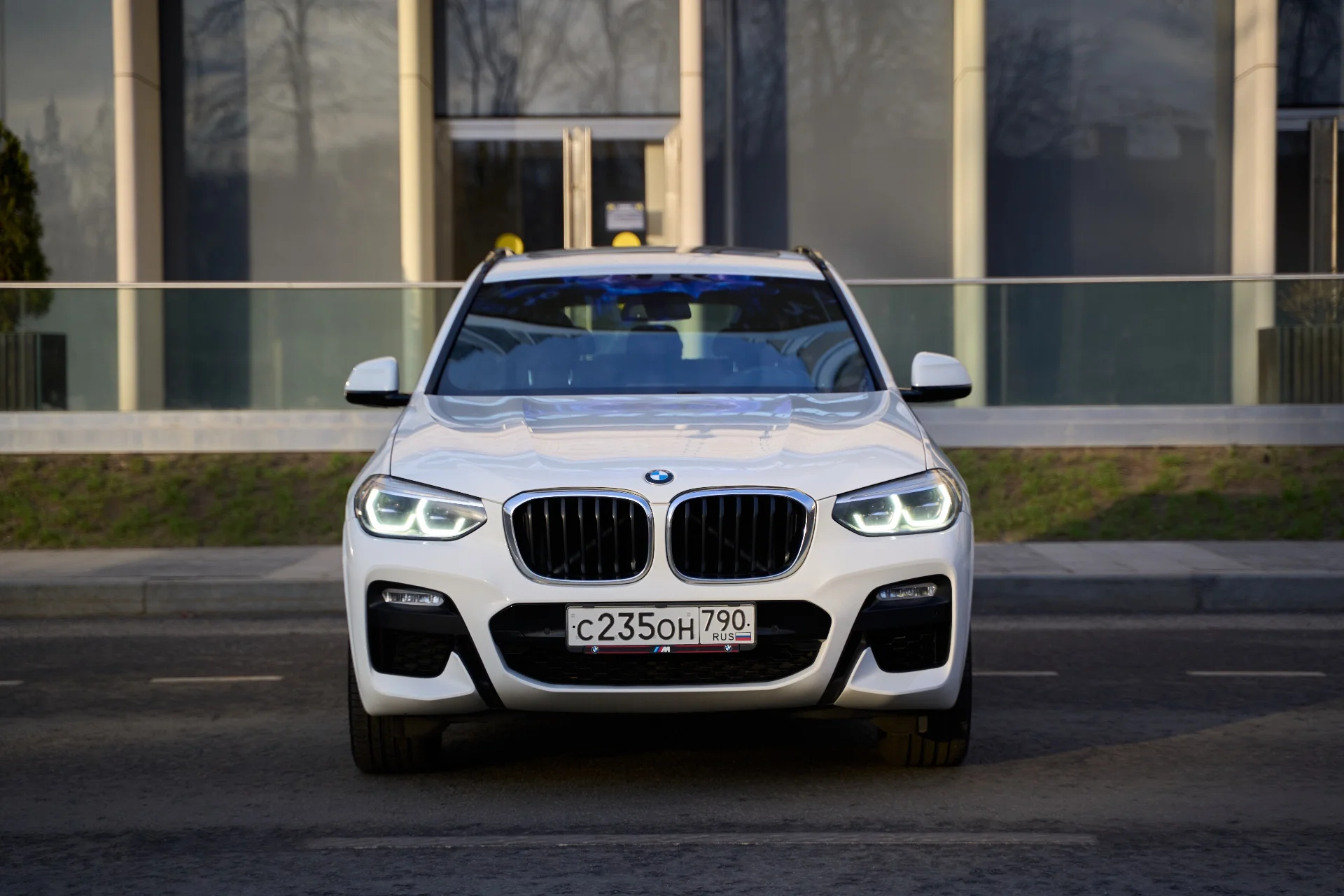 BMW X3 G01 (2019) 20d 2.0 xDrive Steptronic (190 л.с.) - изображение 1
