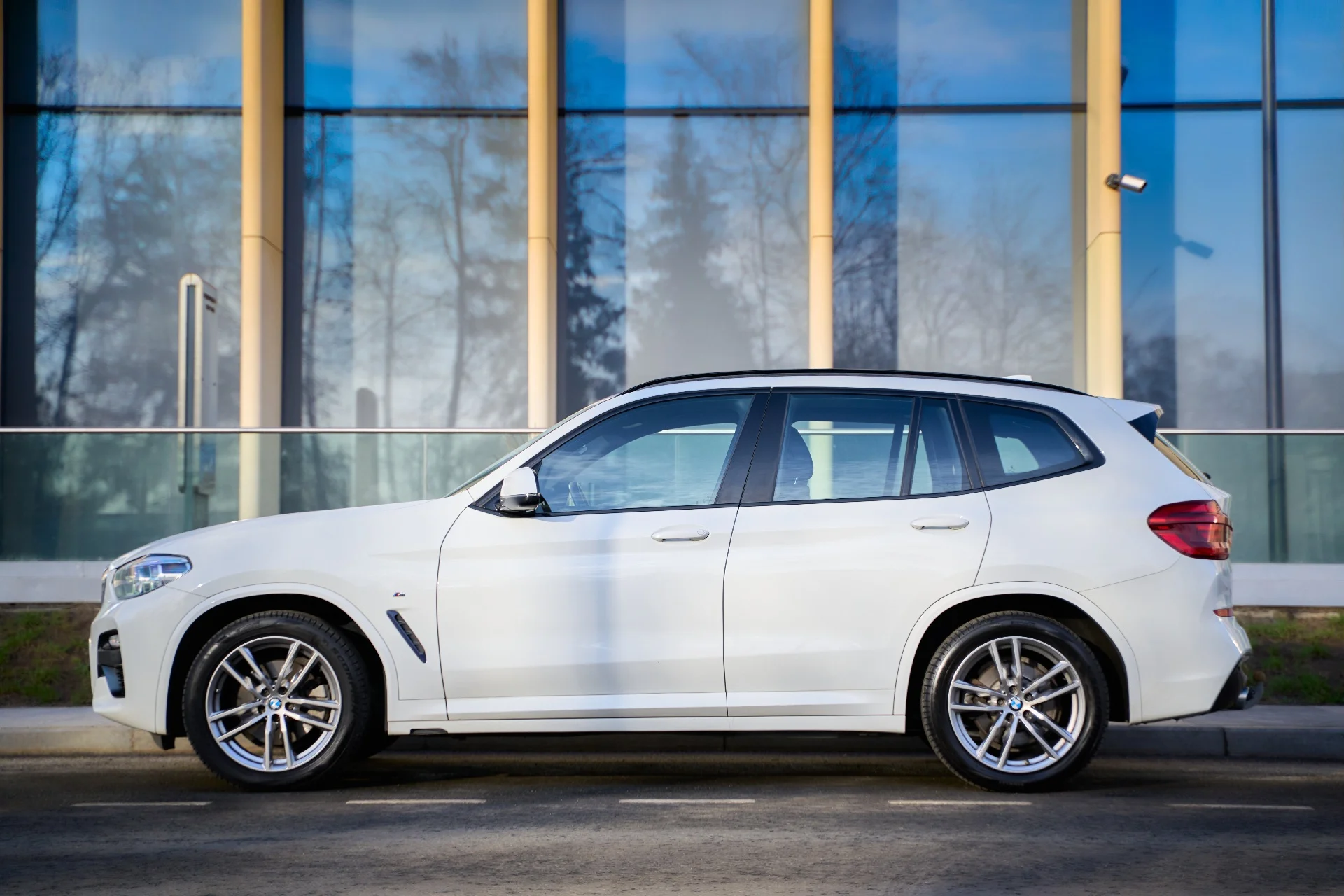 BMW X3 G01 (2019) 20d 2.0 xDrive Steptronic (190 л.с.) - миниатюра 3