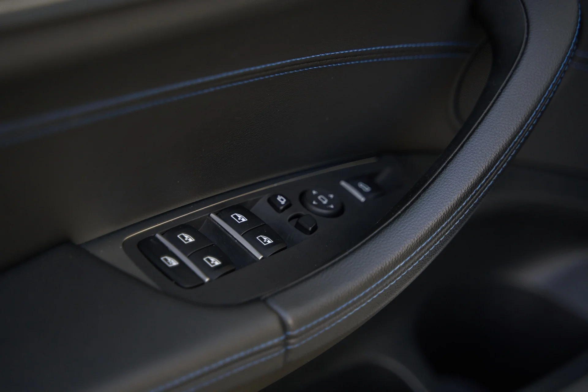 BMW X3 G01 (2019) 20d 2.0 xDrive Steptronic (190 л.с.) - миниатюра 15