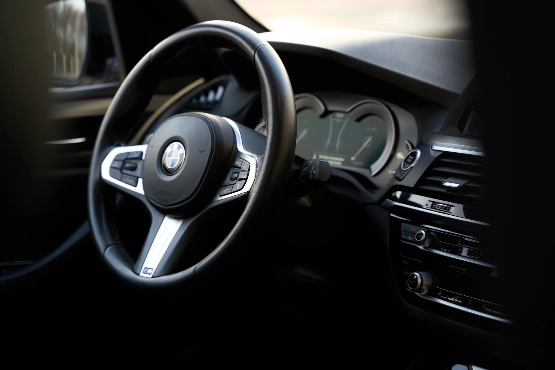BMW X3 G01 (2019) 20d 2.0 xDrive Steptronic (190 л.с.) - миниатюра 31