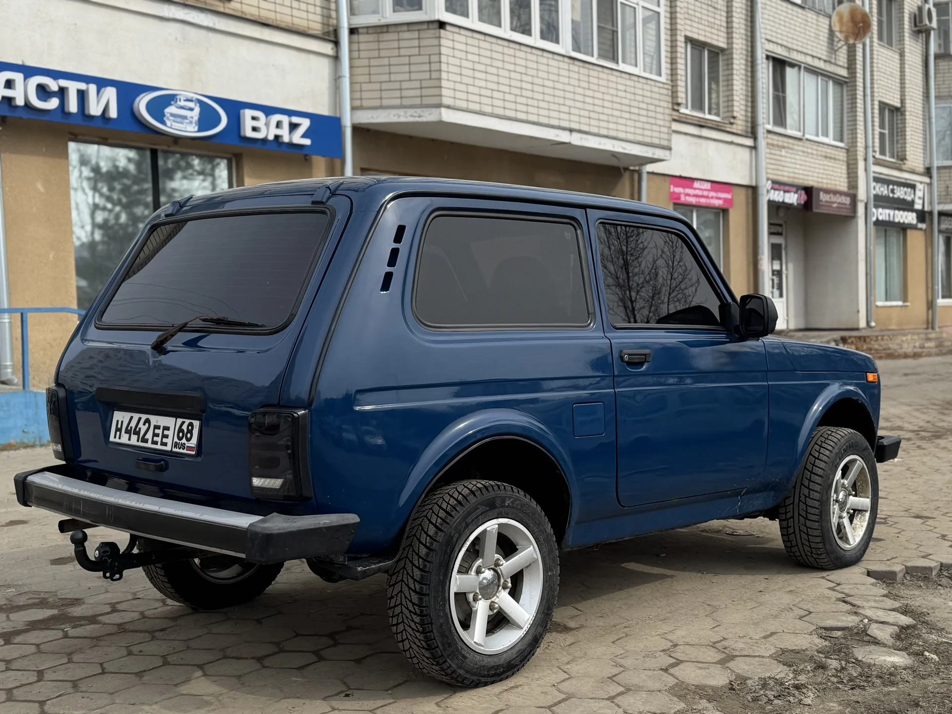 Lada Niva 4x4 - миниатюра 2