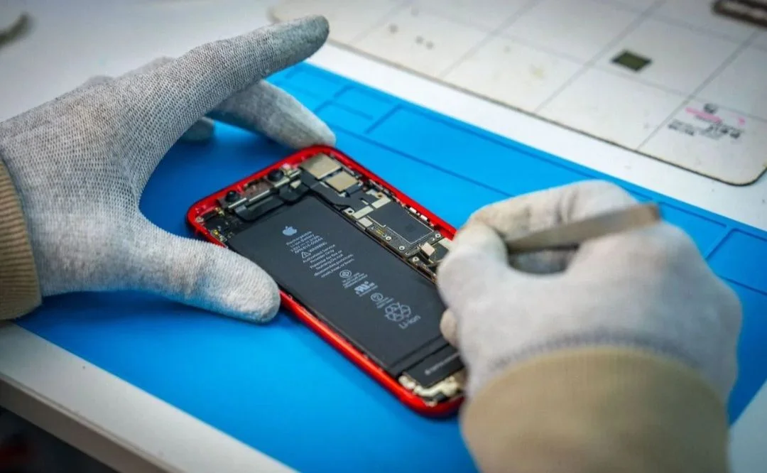 Ремонт телефонов iPhone Samsung Xiaomi Huawei Poco - миниатюра 3