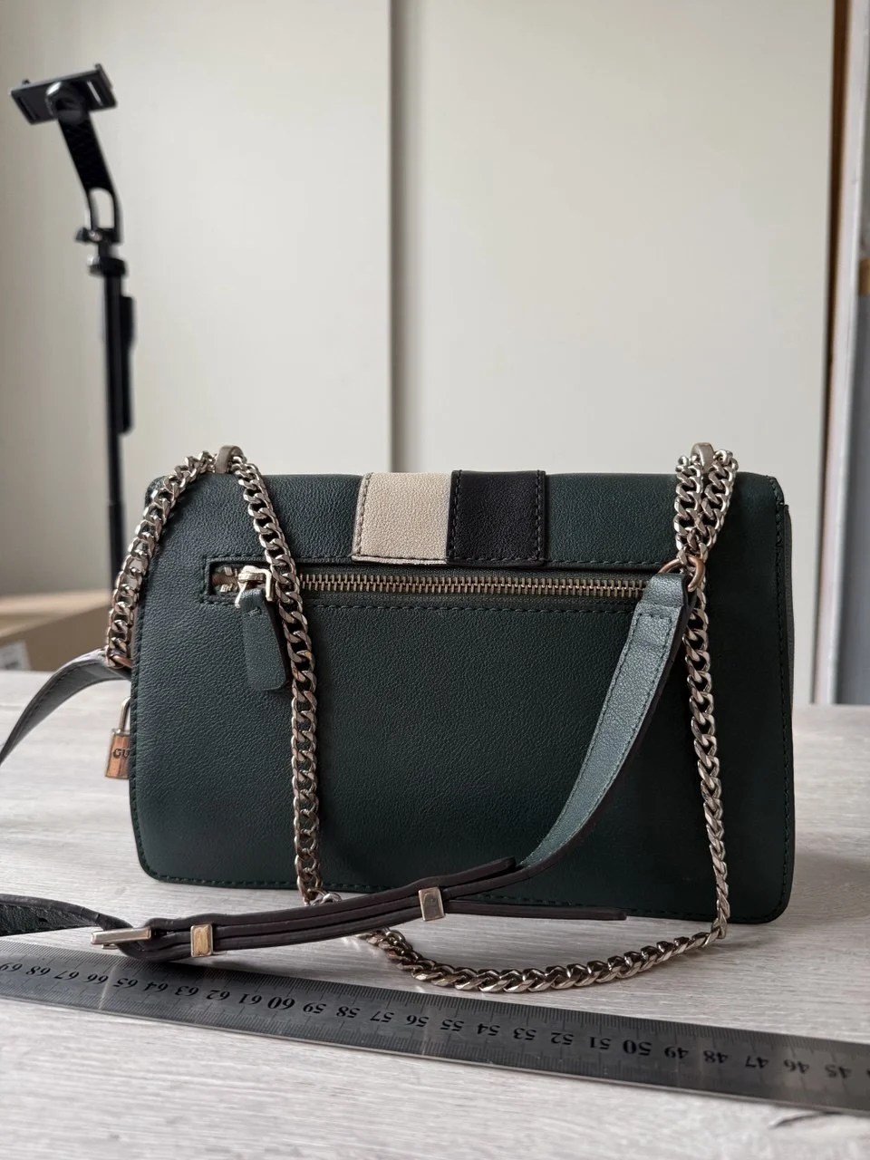 Сумка GUESS женская из зеленой кожи - миниатюра 4