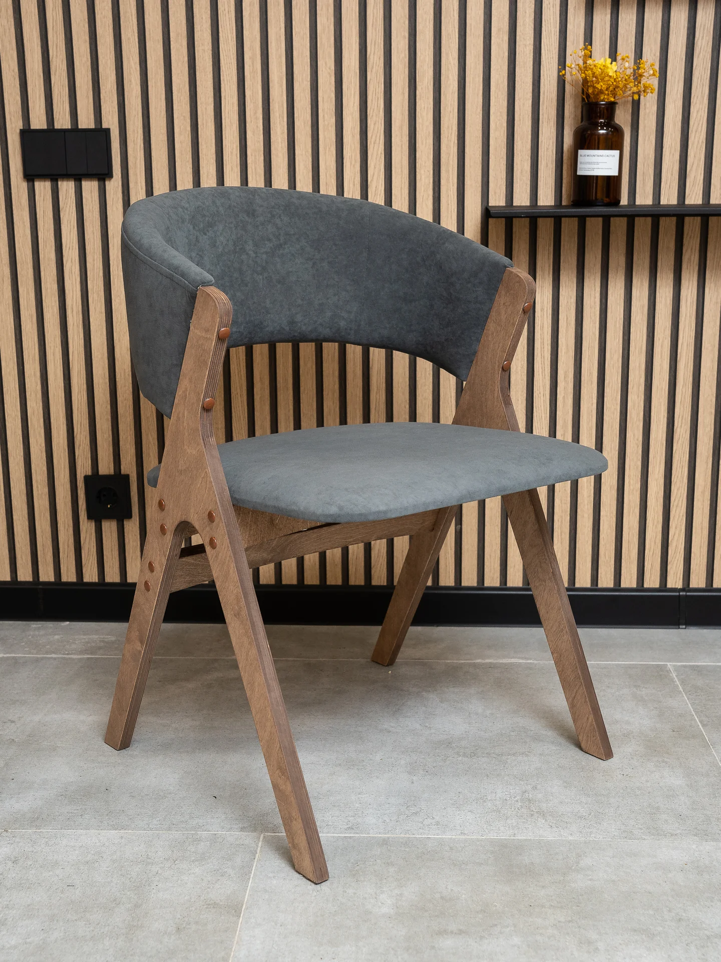 Стул мягкий темно-серый велюр с подлокотниками АРКО - миниатюра 4