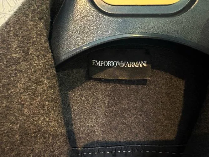 Женское шерстяное пальто Emporio Armani, оригинал - миниатюра 2