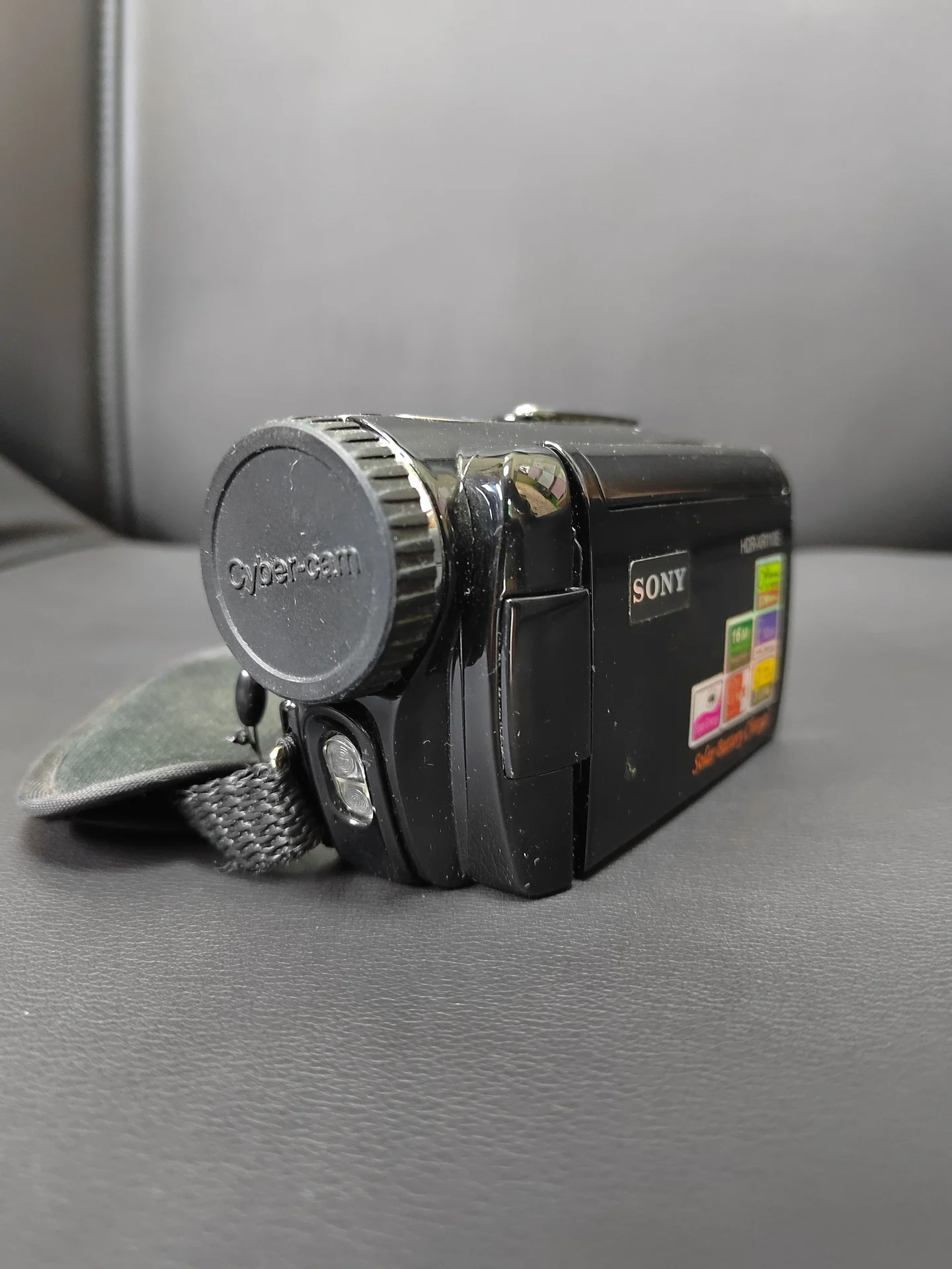 Видеокамера Sony HDR-XR110E