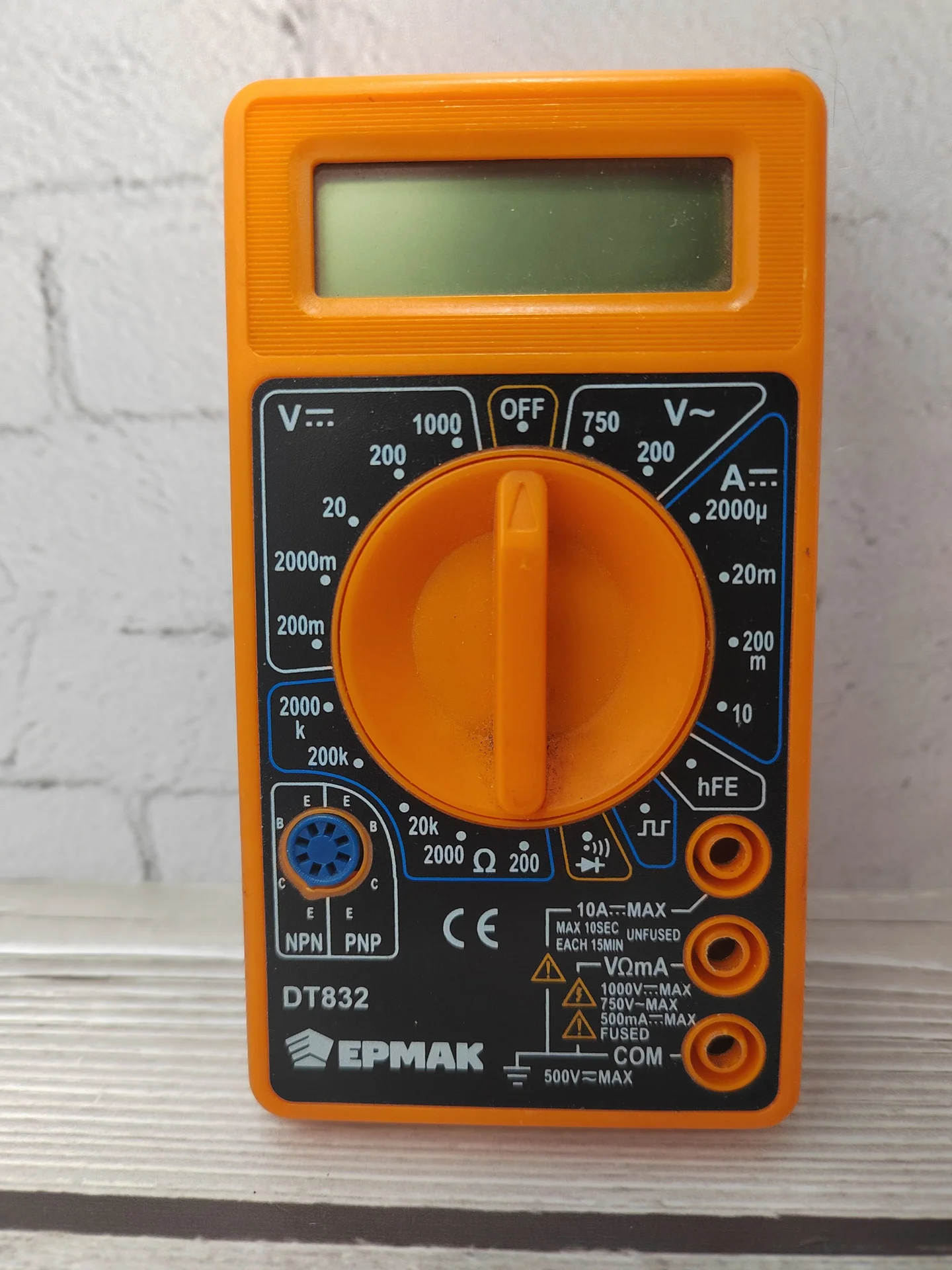 Мультиметр Ермак DT832 - изображение 1