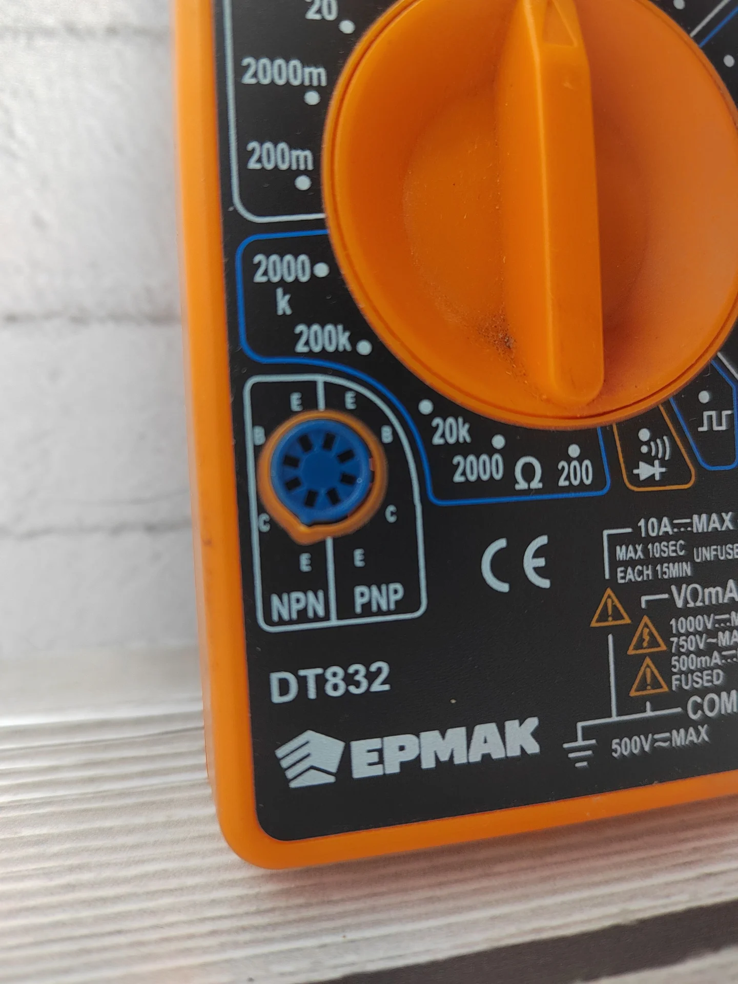Мультиметр Ермак DT832 - миниатюра 2