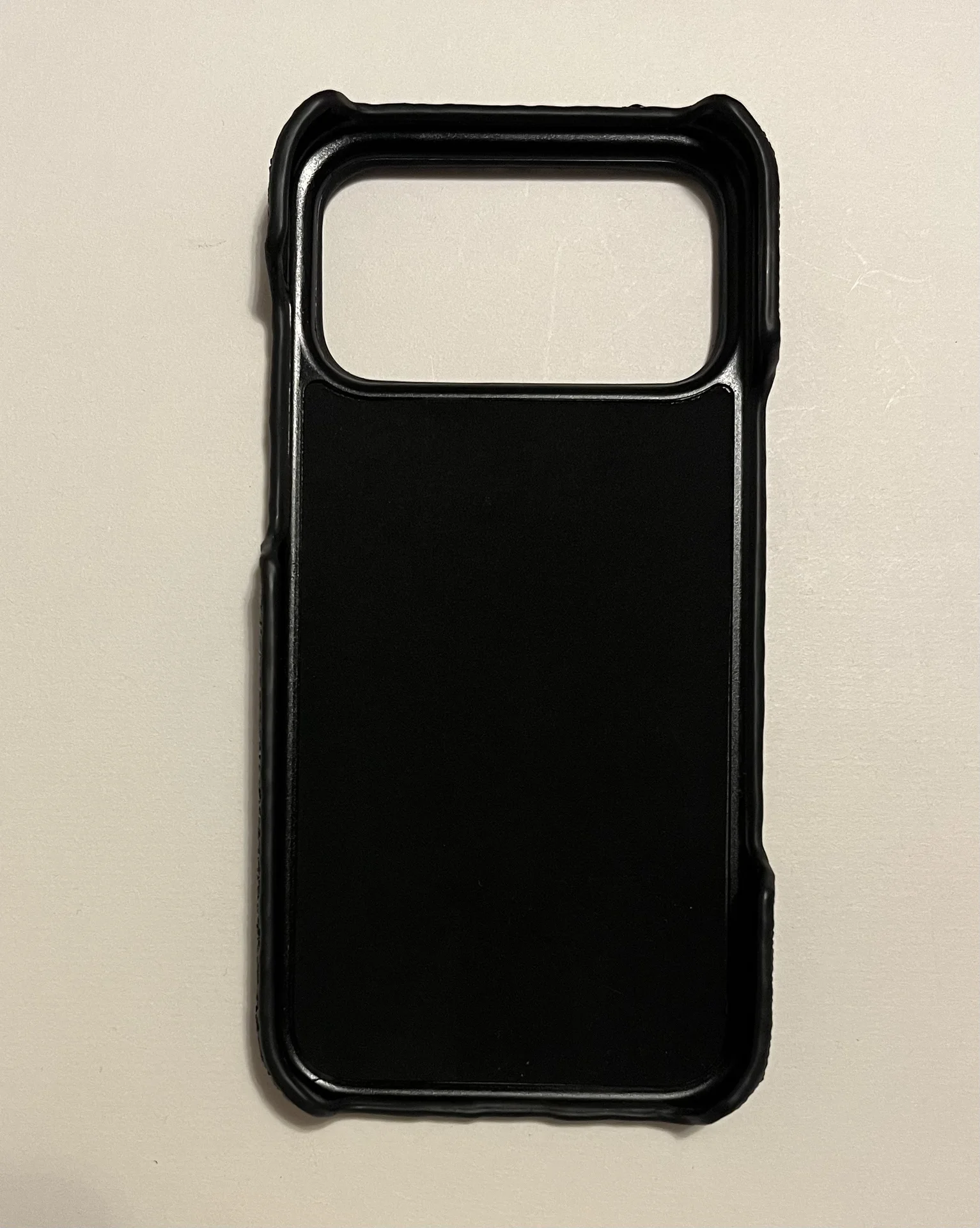 Чехол из кожи Ската на iPhone 17 Pro Max - миниатюра 2