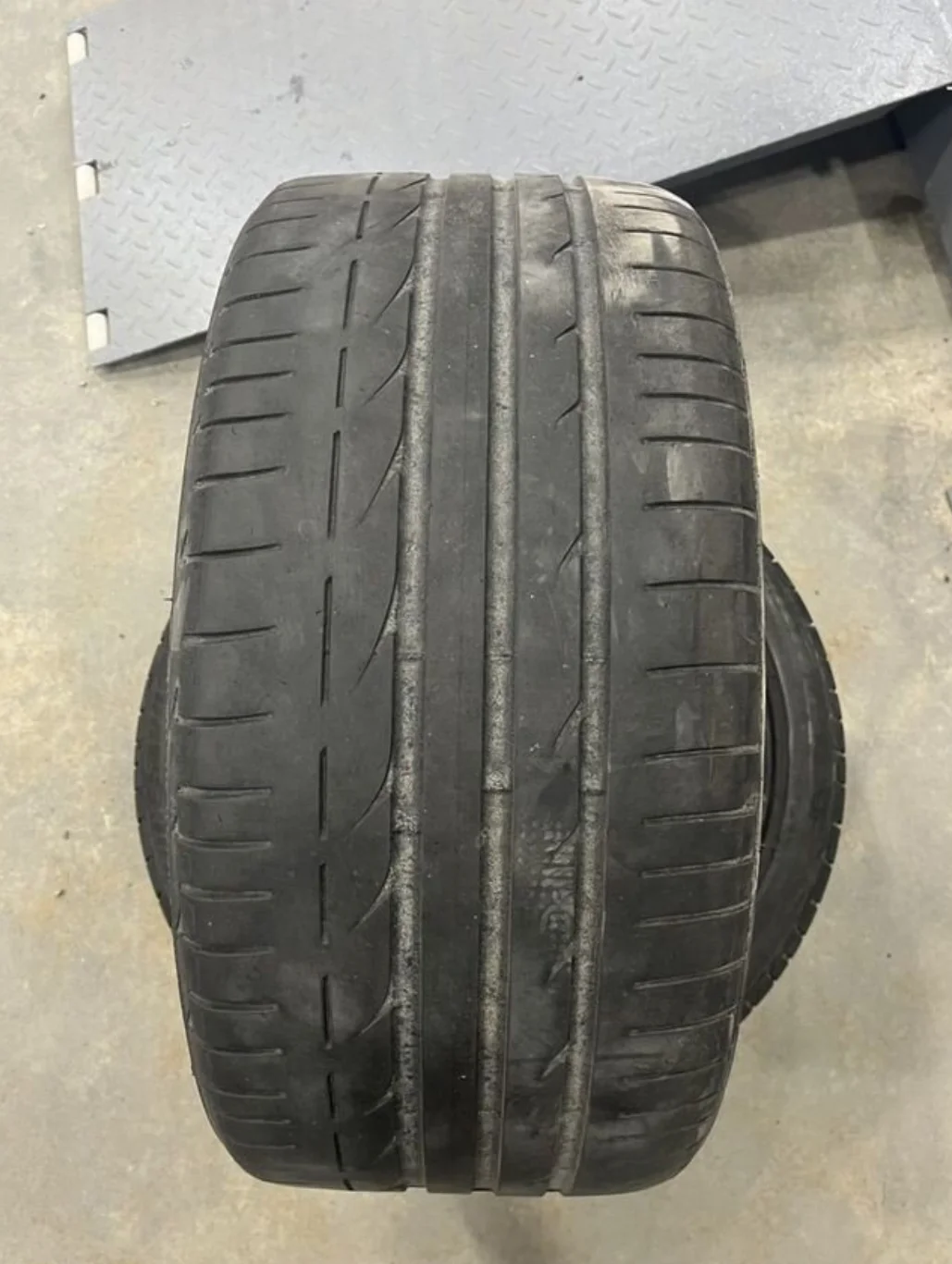 2 шины Bridgestone Potenza S001 245/35 R18 88Y - миниатюра 2
