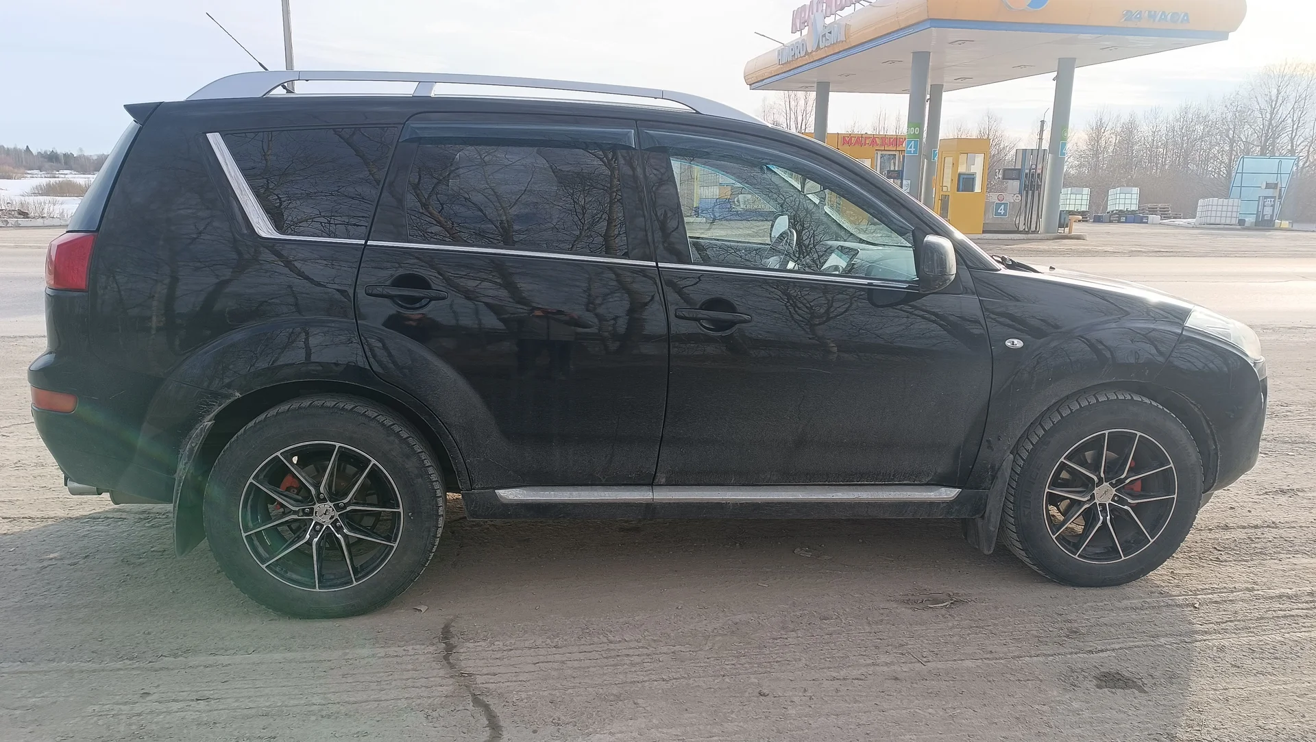 Peugeot 4007 - миниатюра 2