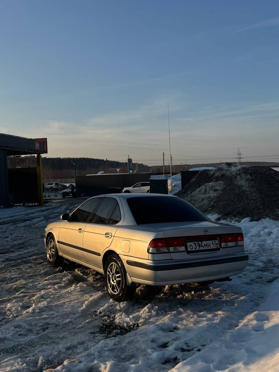 Nissan Sunny - миниатюра 7