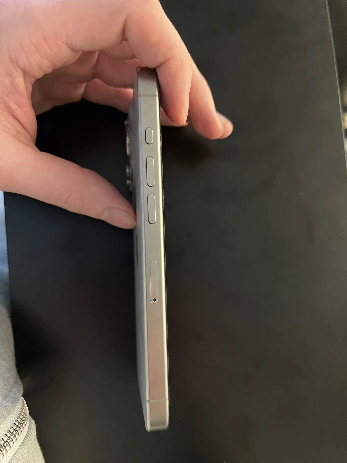 Iphone 15 pro - миниатюра 2