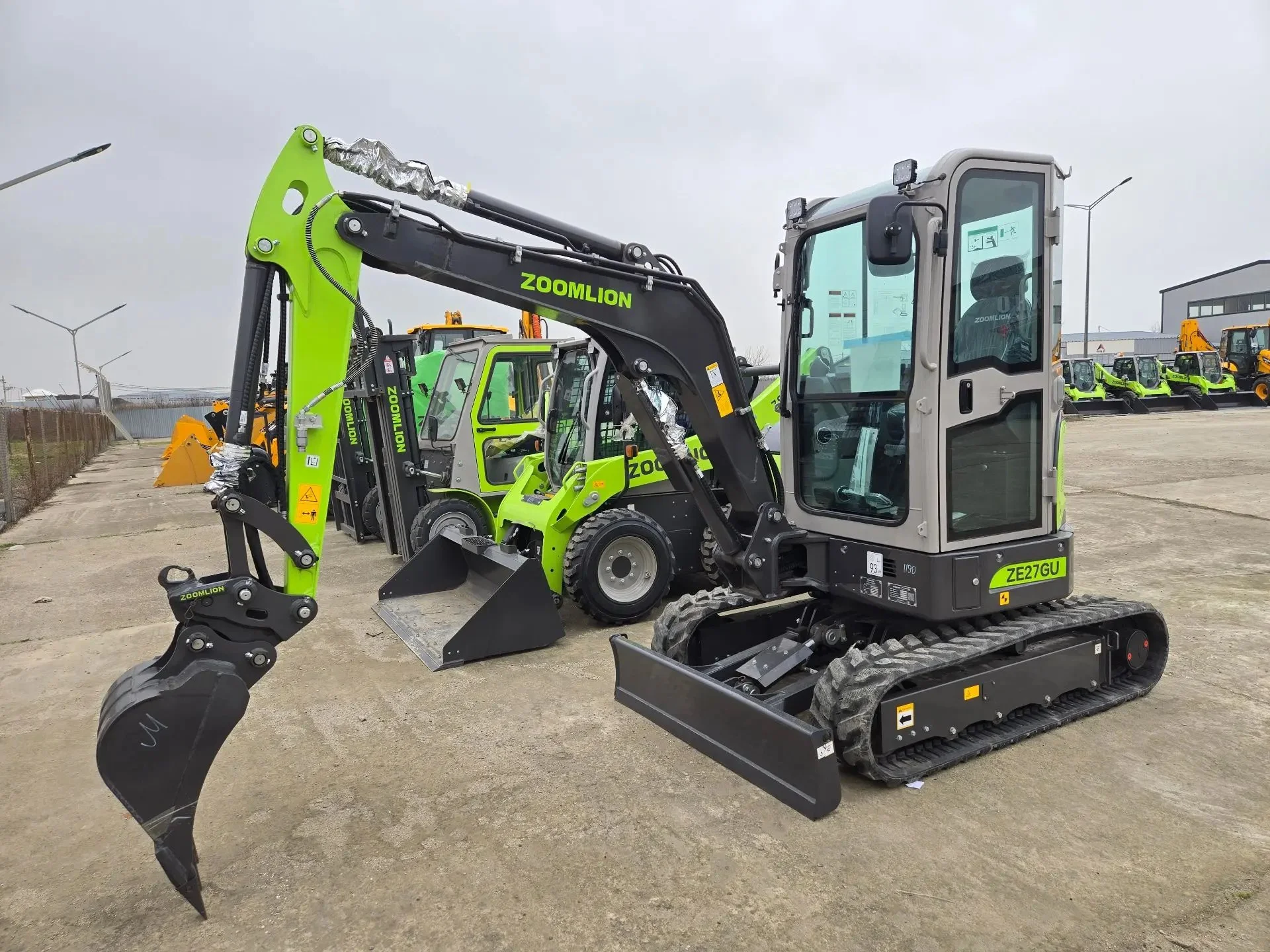Мини-экскаватор Zoomlion ZE27GU - миниатюра 4