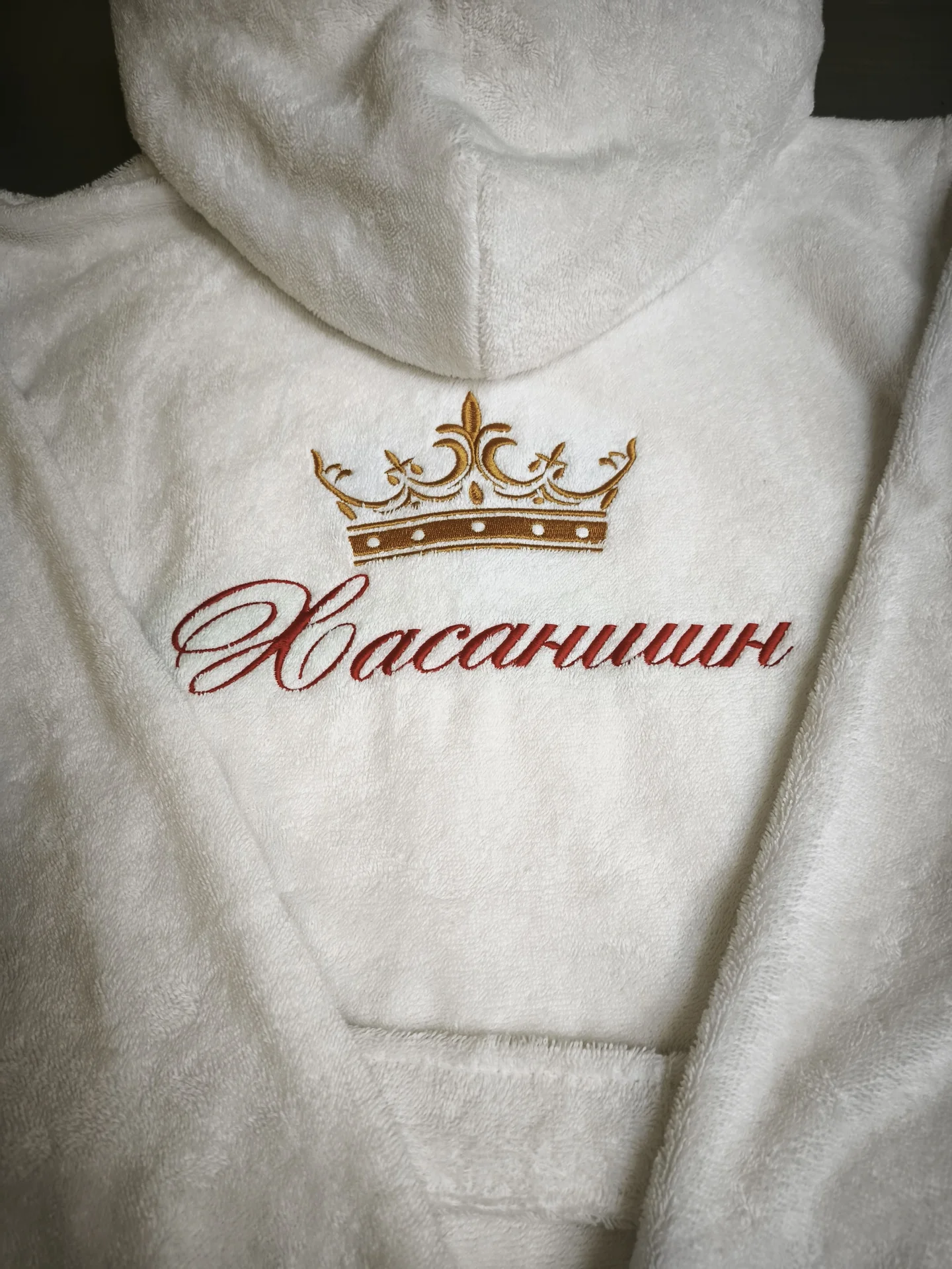 Машинная вышивка на одежде - миниатюра 7