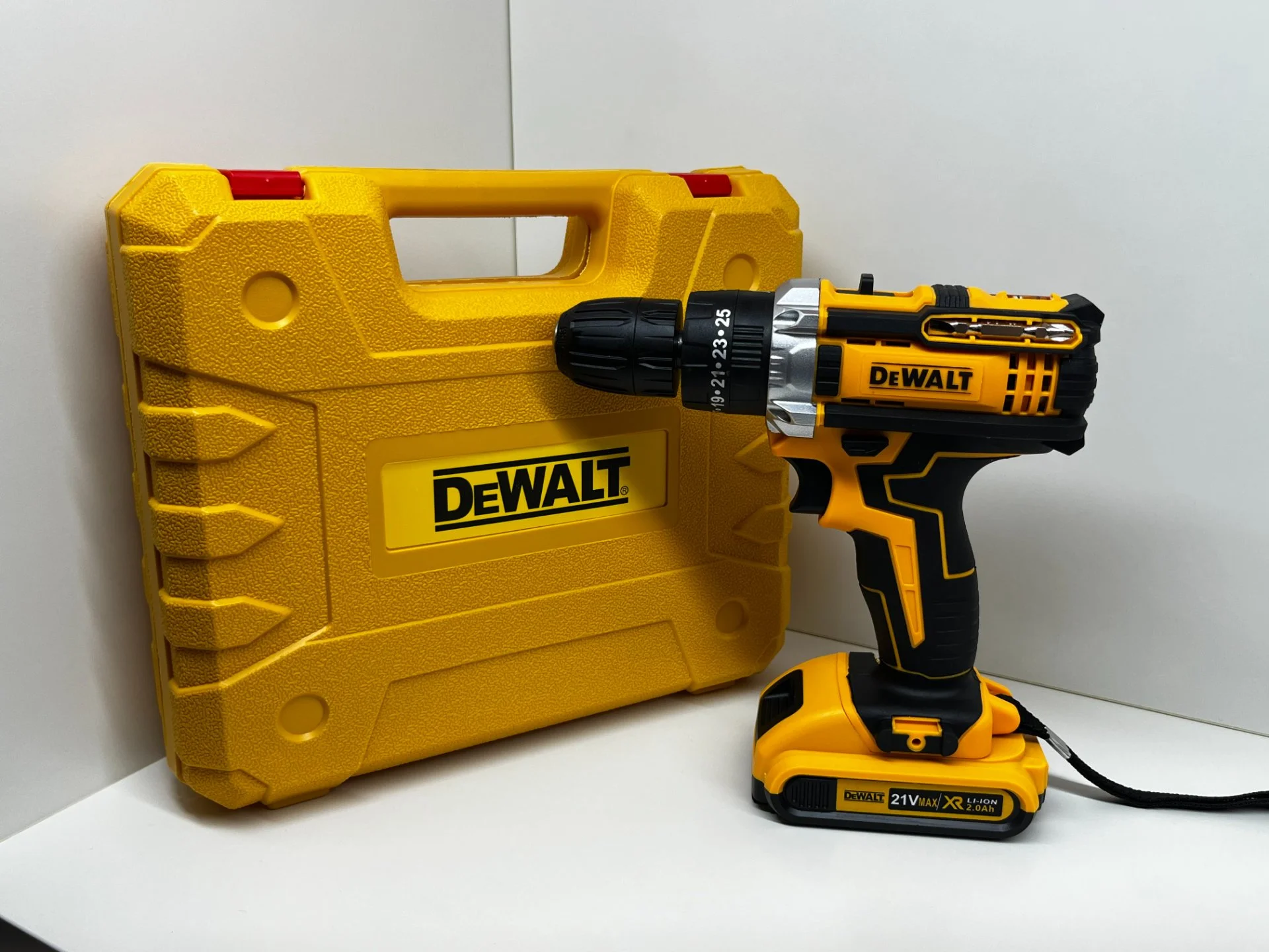 Шуруповёрт Makita DeWalt - миниатюра 2