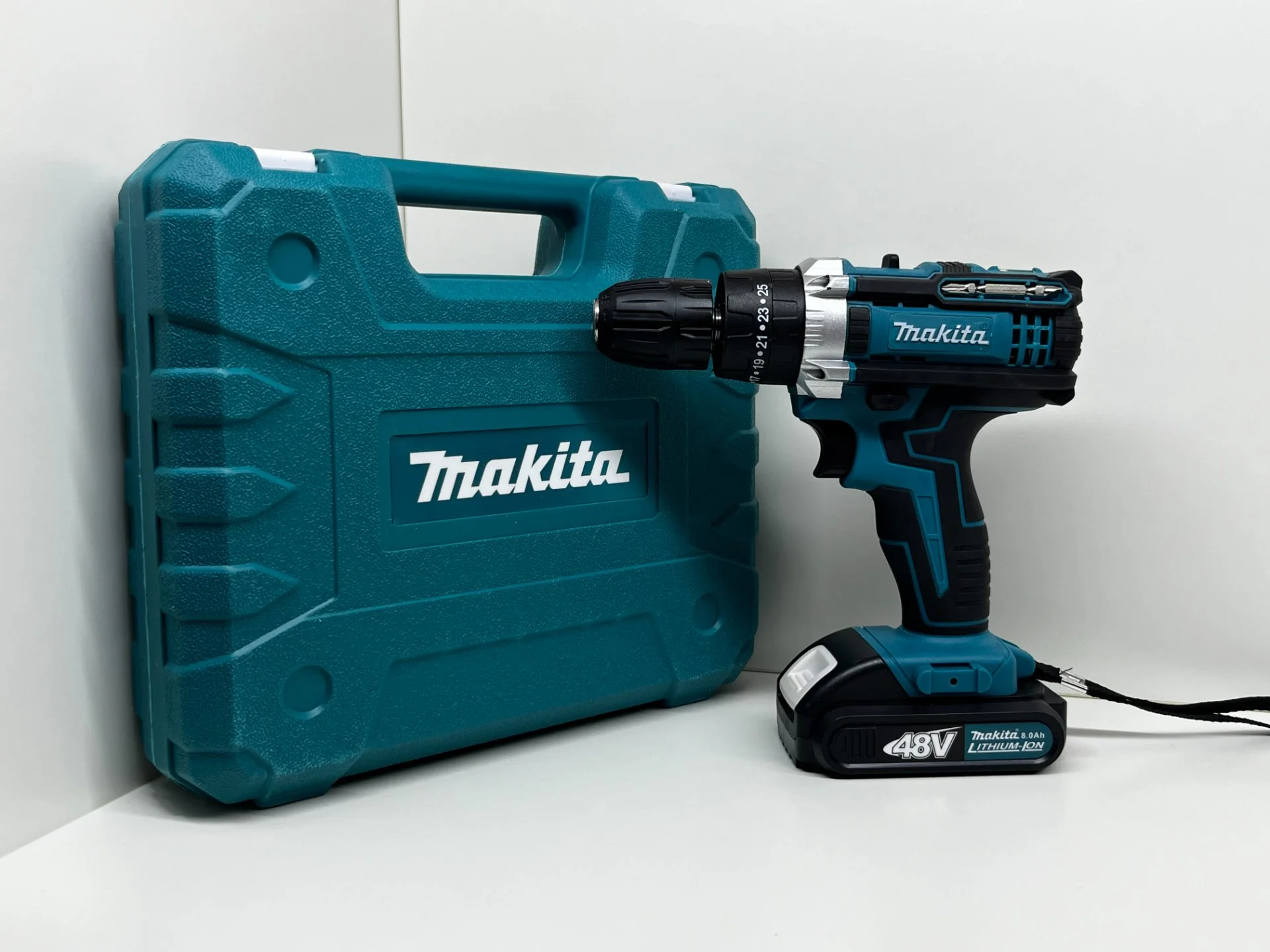 Шуруповёрт Makita DeWalt - миниатюра 4