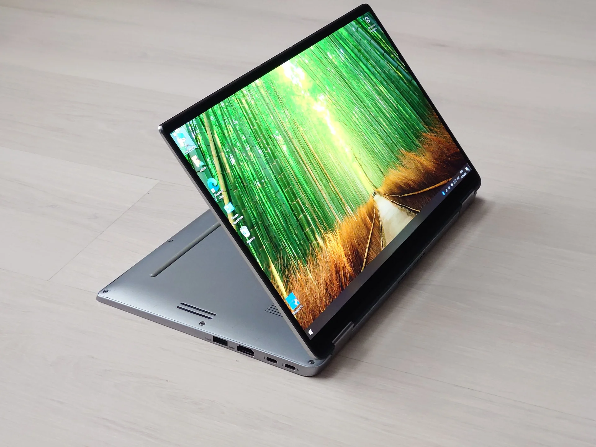 DELL Latitude 7400 2-in-1 Transformer Notebook - миниатюра 9