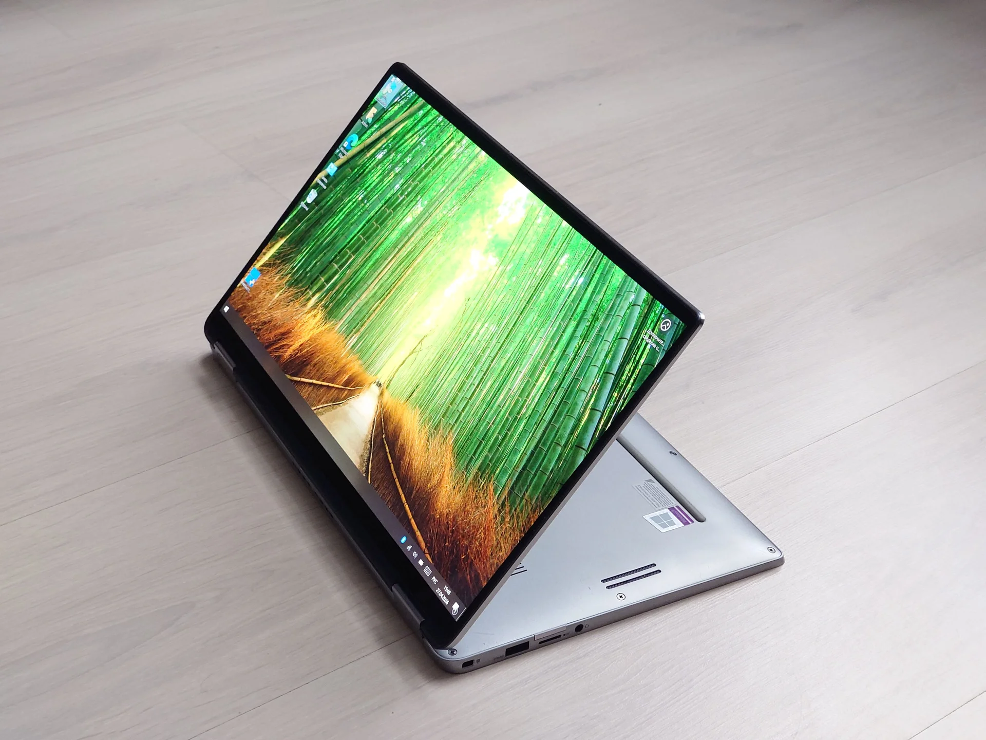 DELL Latitude 7400 2-in-1 Transformer Notebook - миниатюра 10
