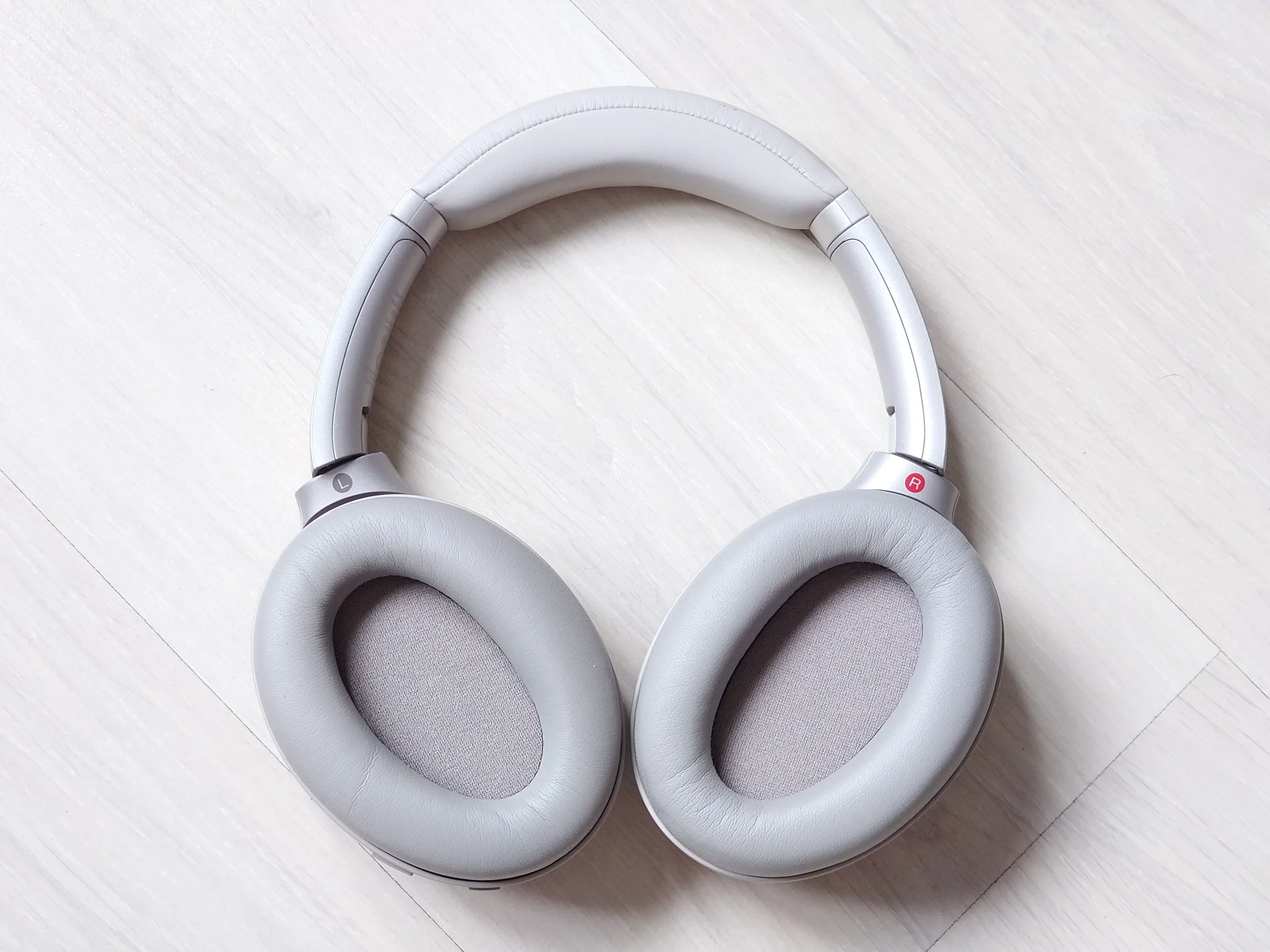 Sony WH-1000XM3 Silver - миниатюра 4