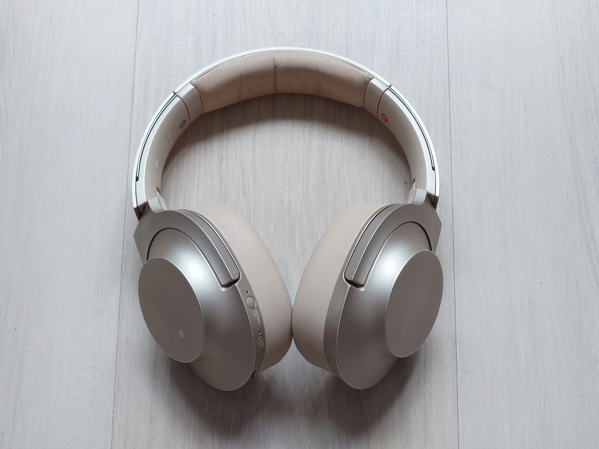 Sony WH-H900N Gold - миниатюра 2